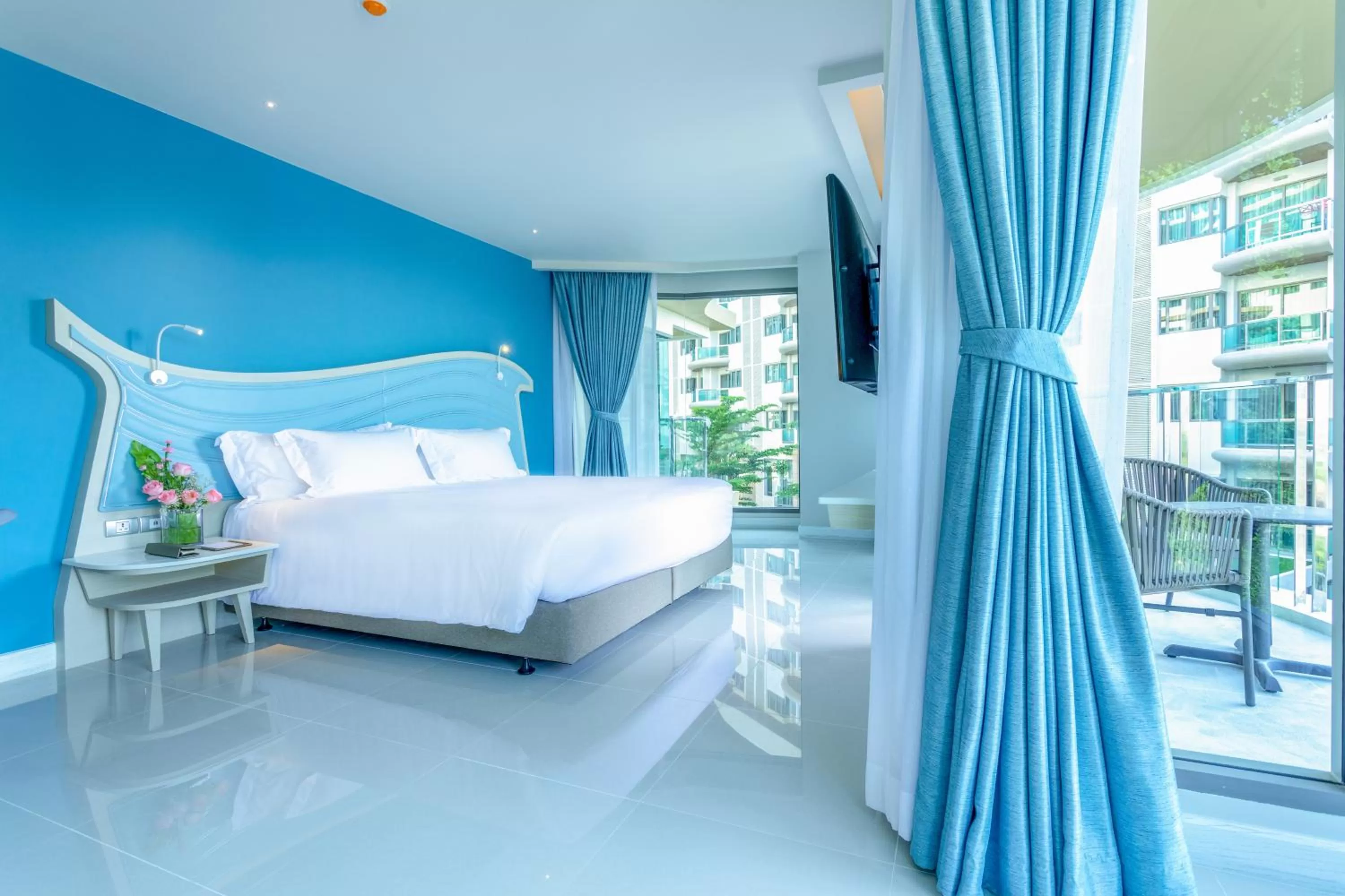 Bedroom, Bed in Centara Sonrisa Residences & Suites Sriracha