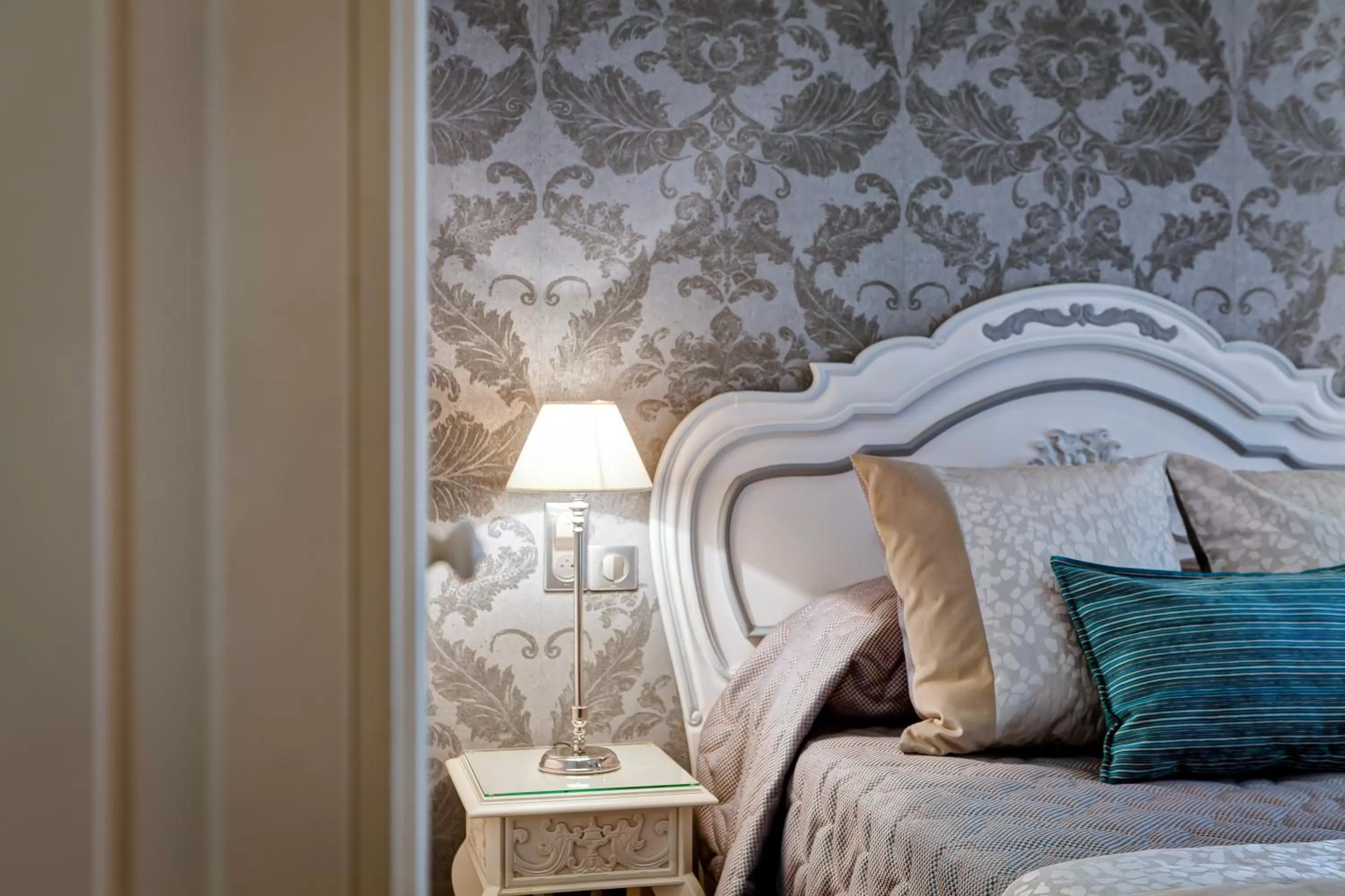 Bedroom, Bed in Grand Hotel des Terreaux