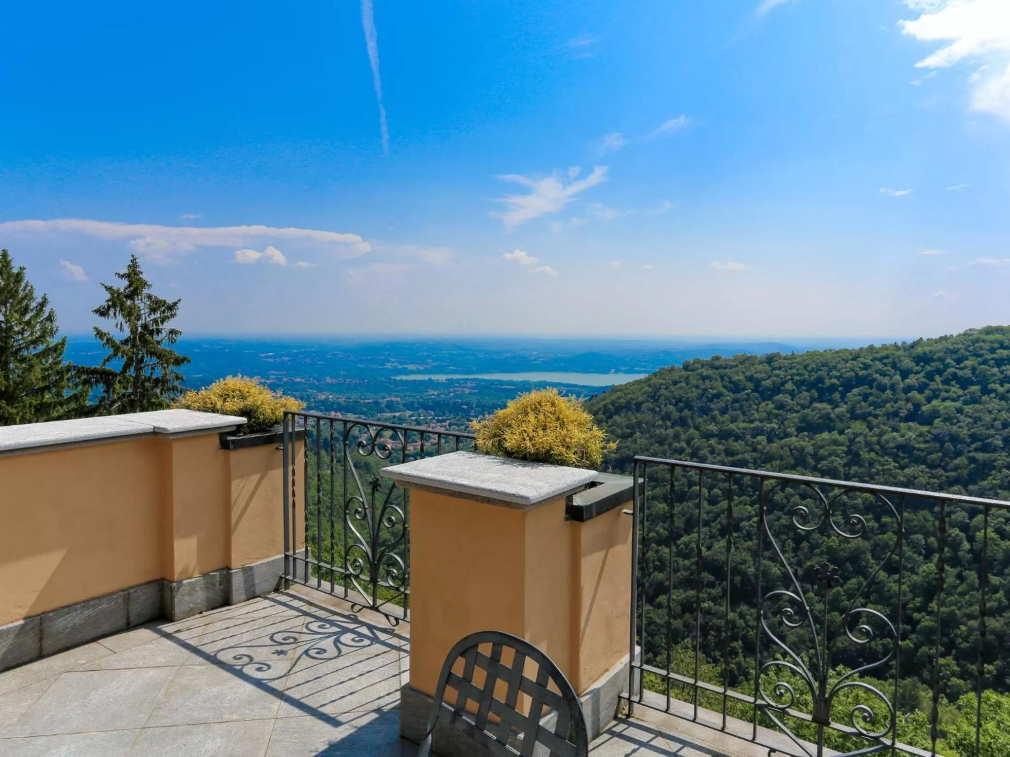 Day in Hotel Colonne