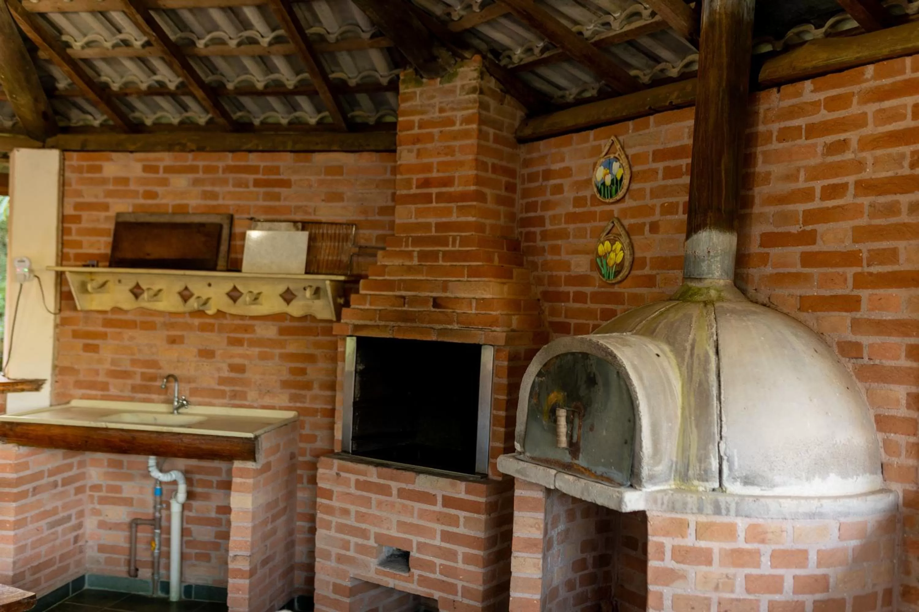 BBQ Facilities in Chalés 3 Pinheiros