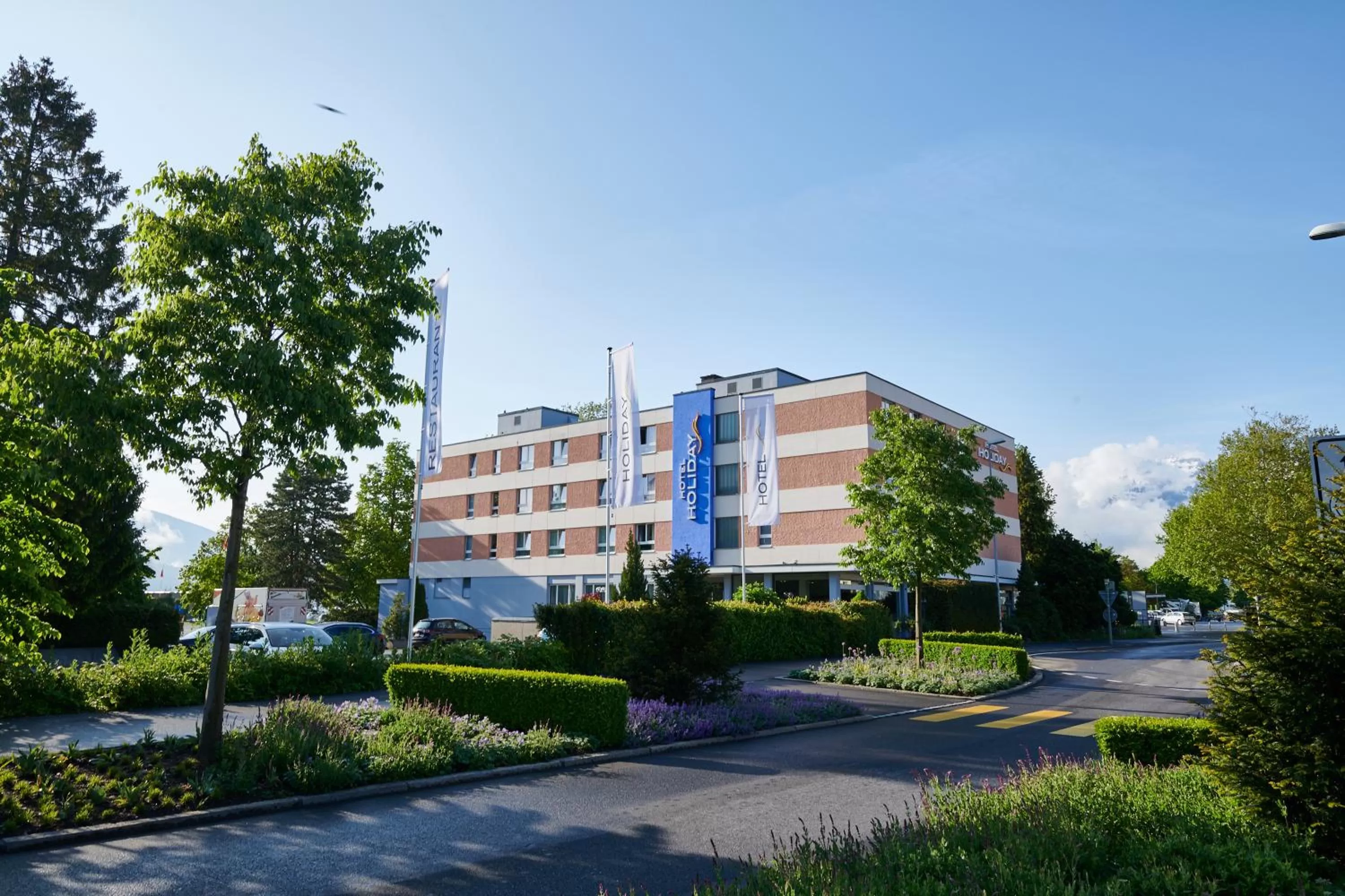 Facade/entrance in Hotel Holiday Thun