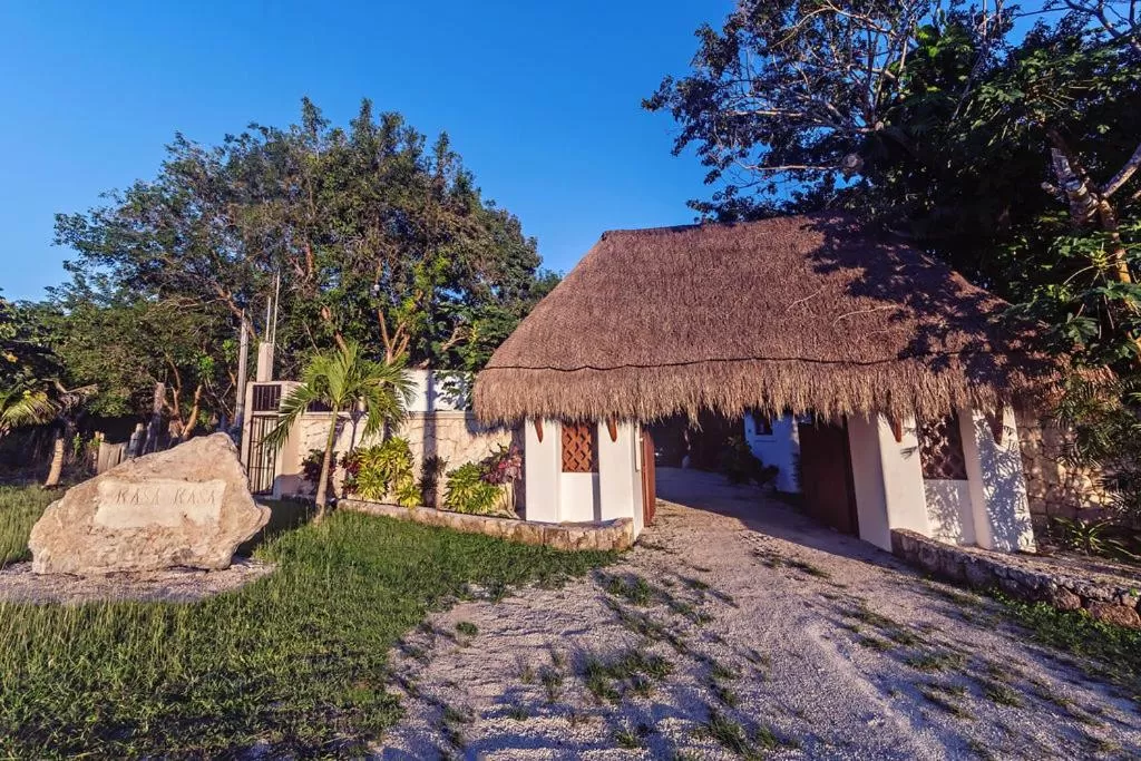 Facade/entrance in Mi Kasa Tu Kasa Bacalar