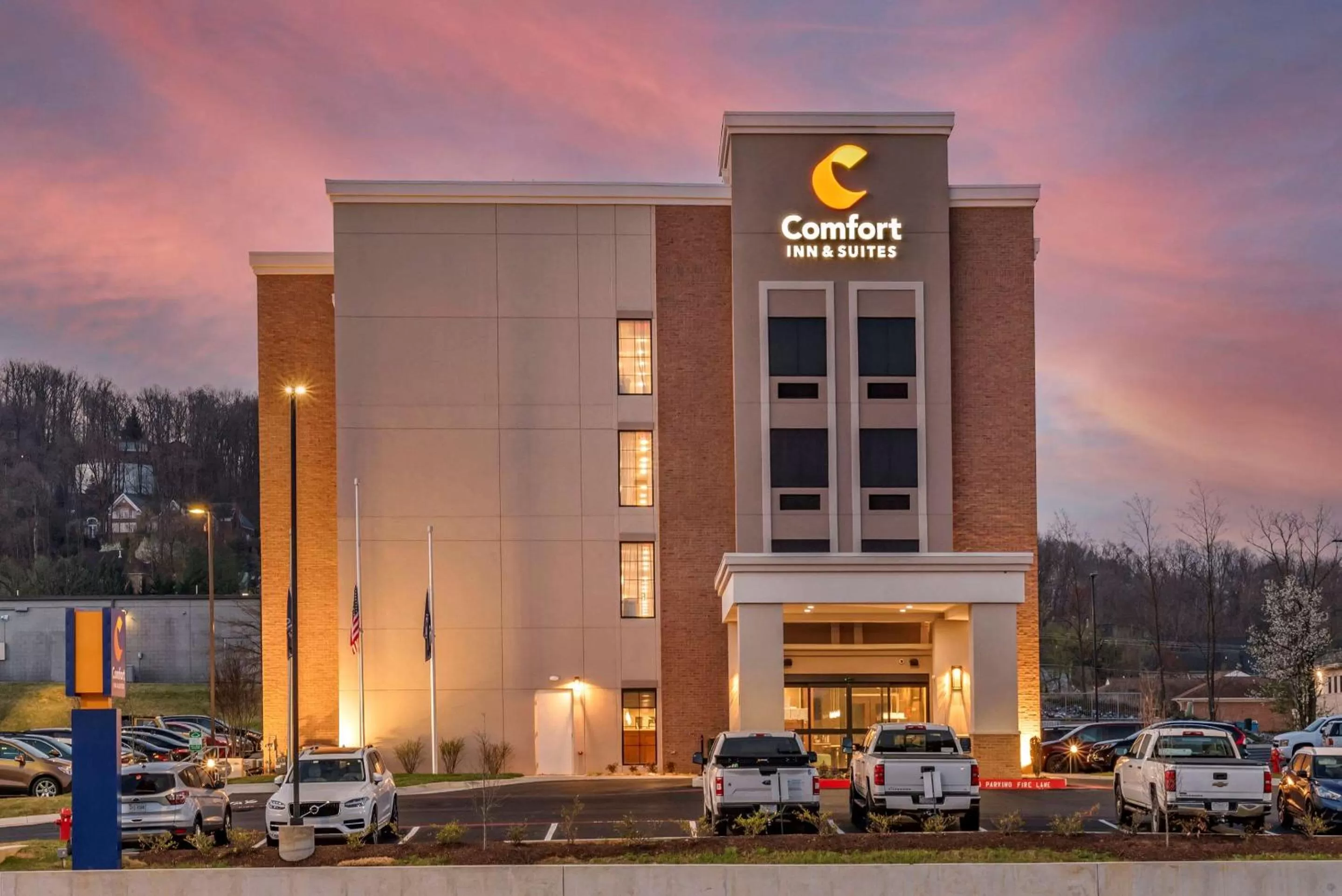 Property building in Comfort Inn & Suites Harrisonburg