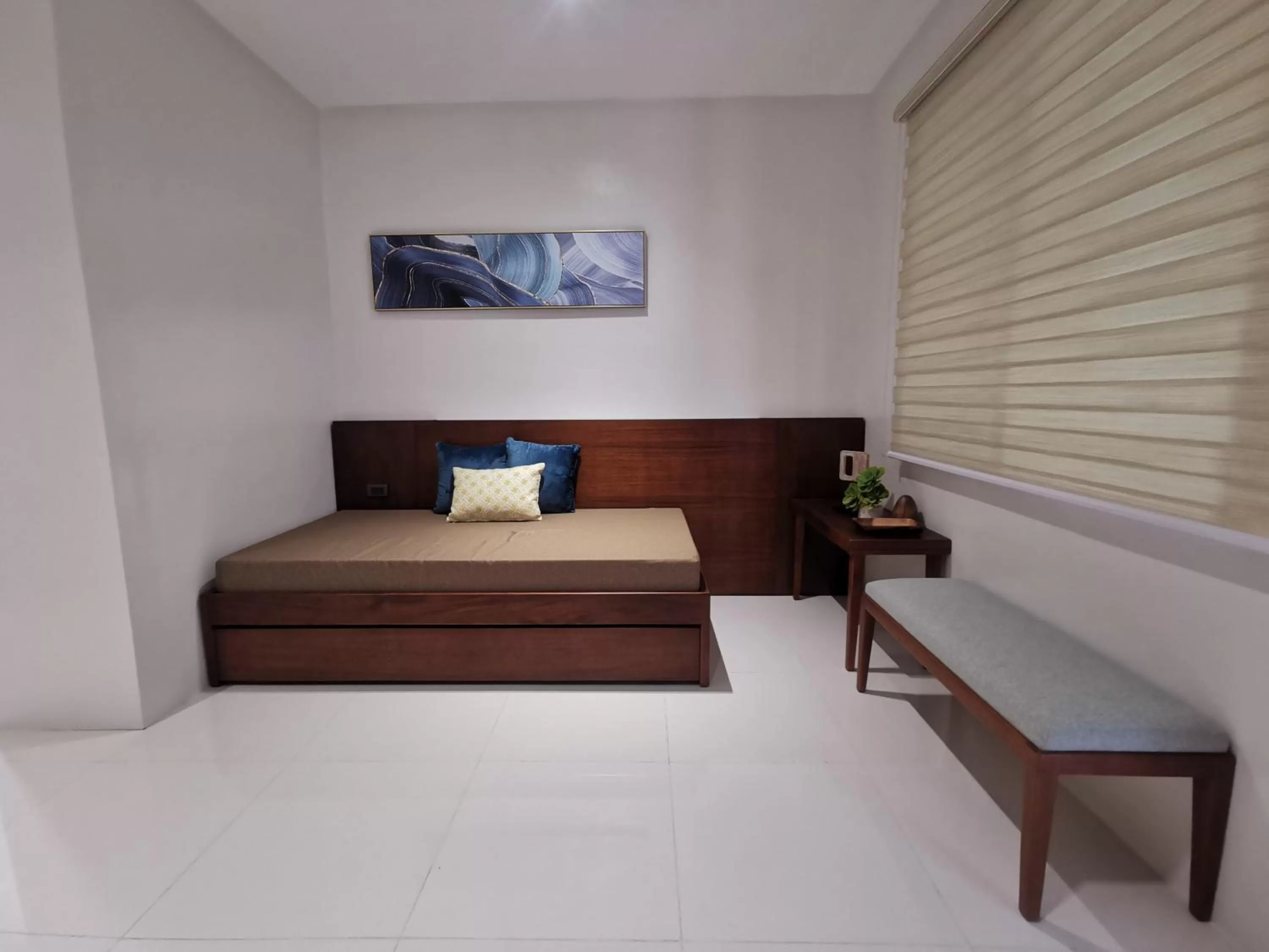 Living room in Tagaytay Country Hotel