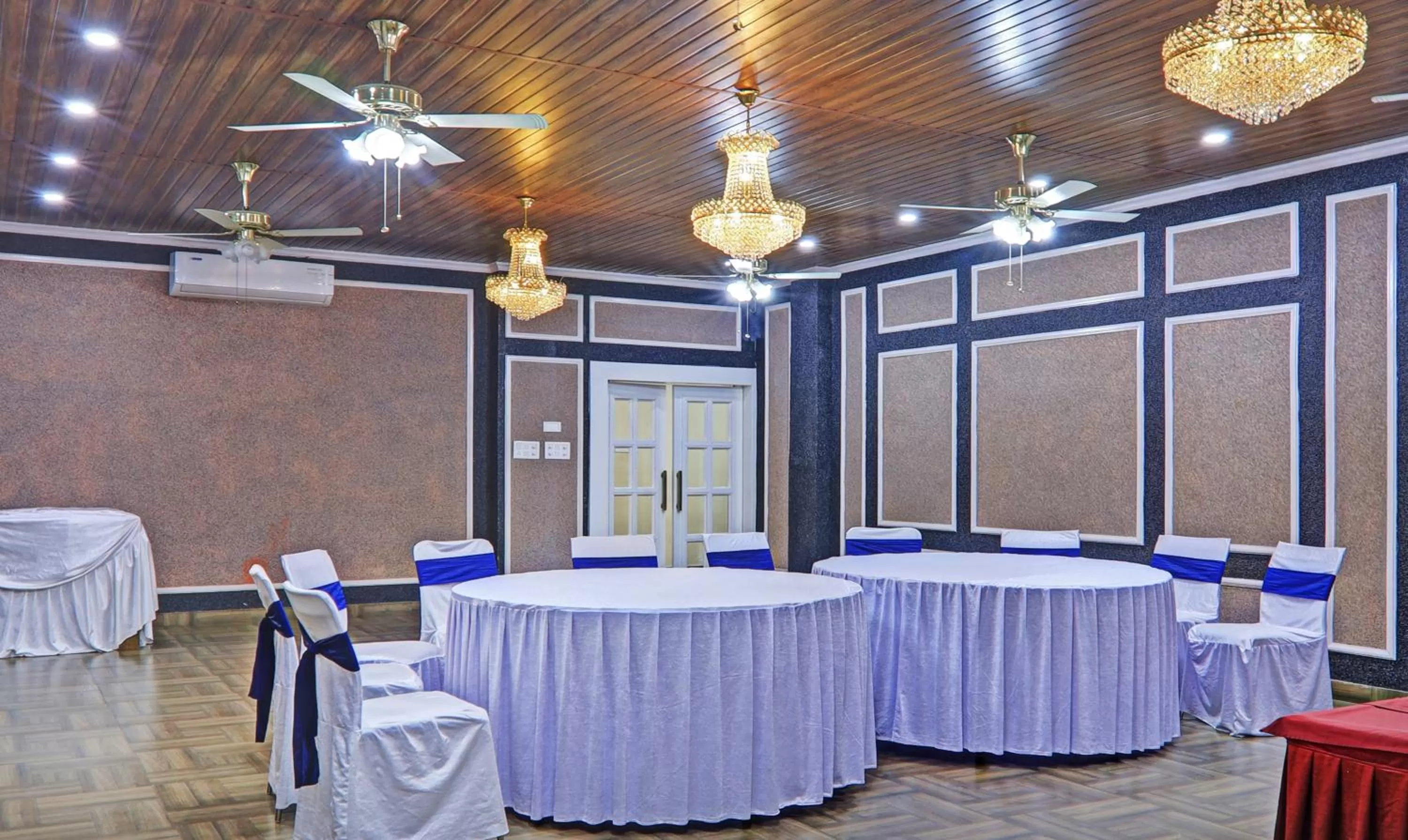 Banquet/Function facilities in Treebo Raj Inn Lalpur