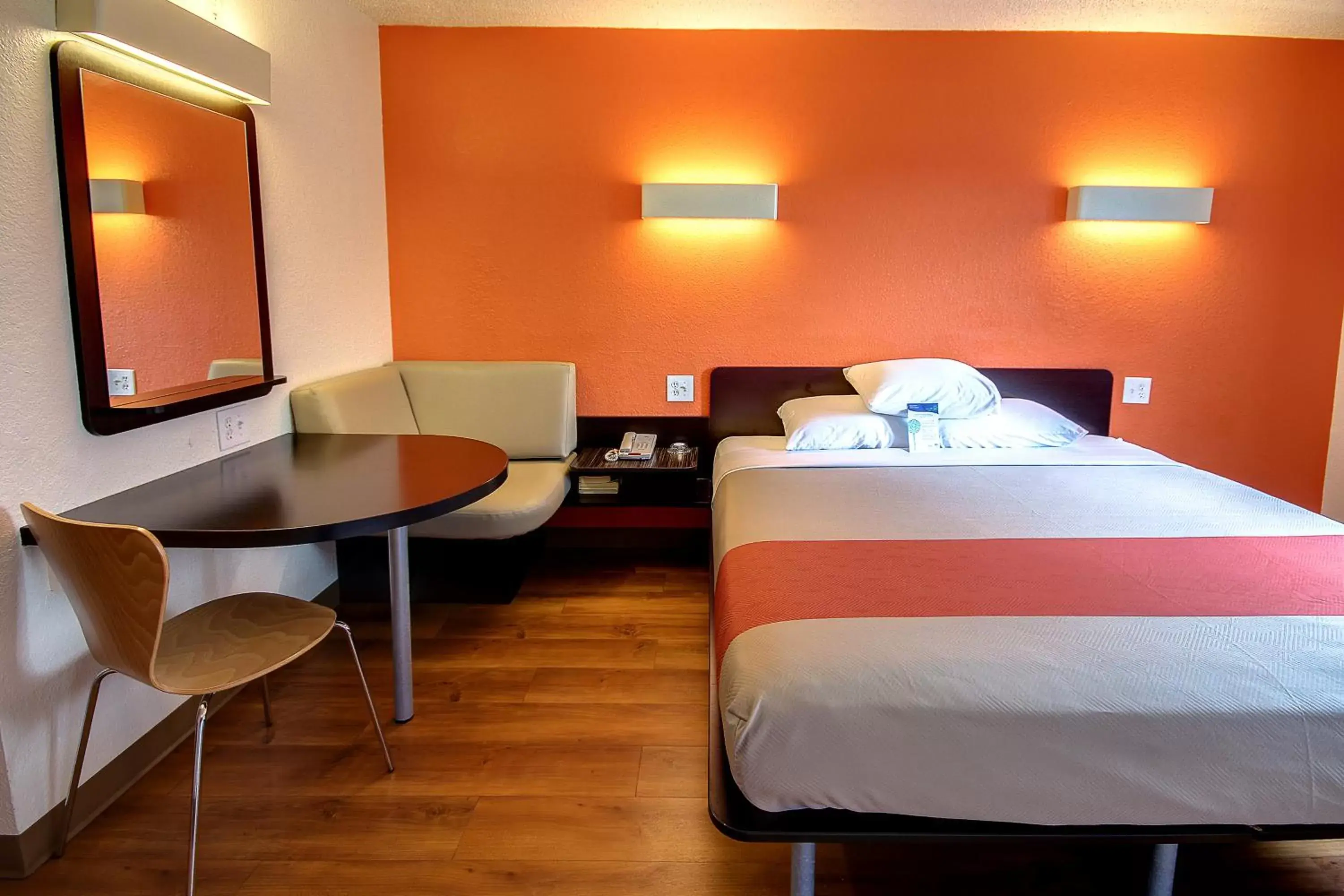 King Room - single occupancy - Smoking in Motel 6 King Of Prussia PA King Room - single occupancy - Smoking in Motel 6 King Of Prussia PA