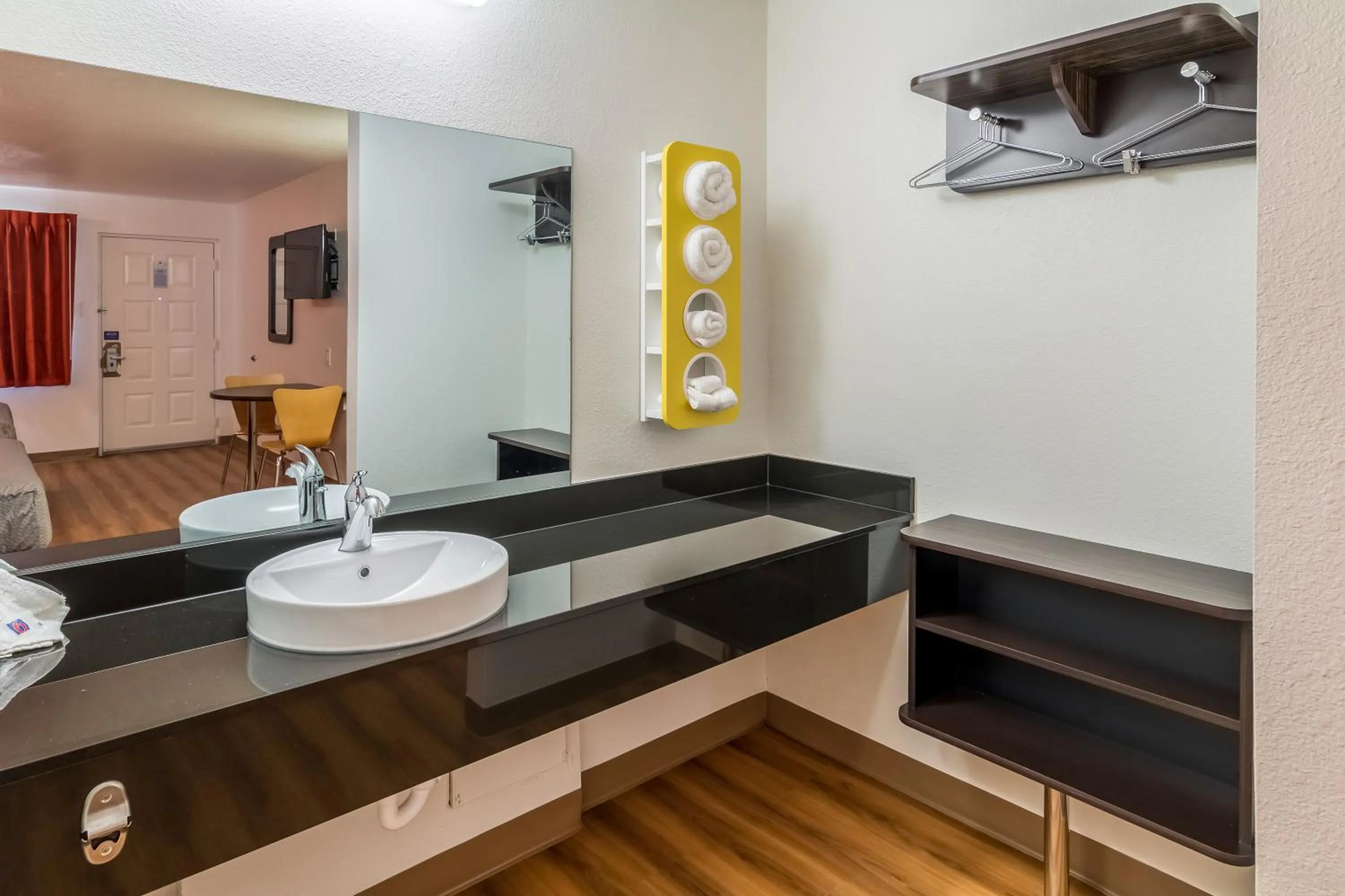 Bathroom in Motel 6-Arlington, TX - UTA