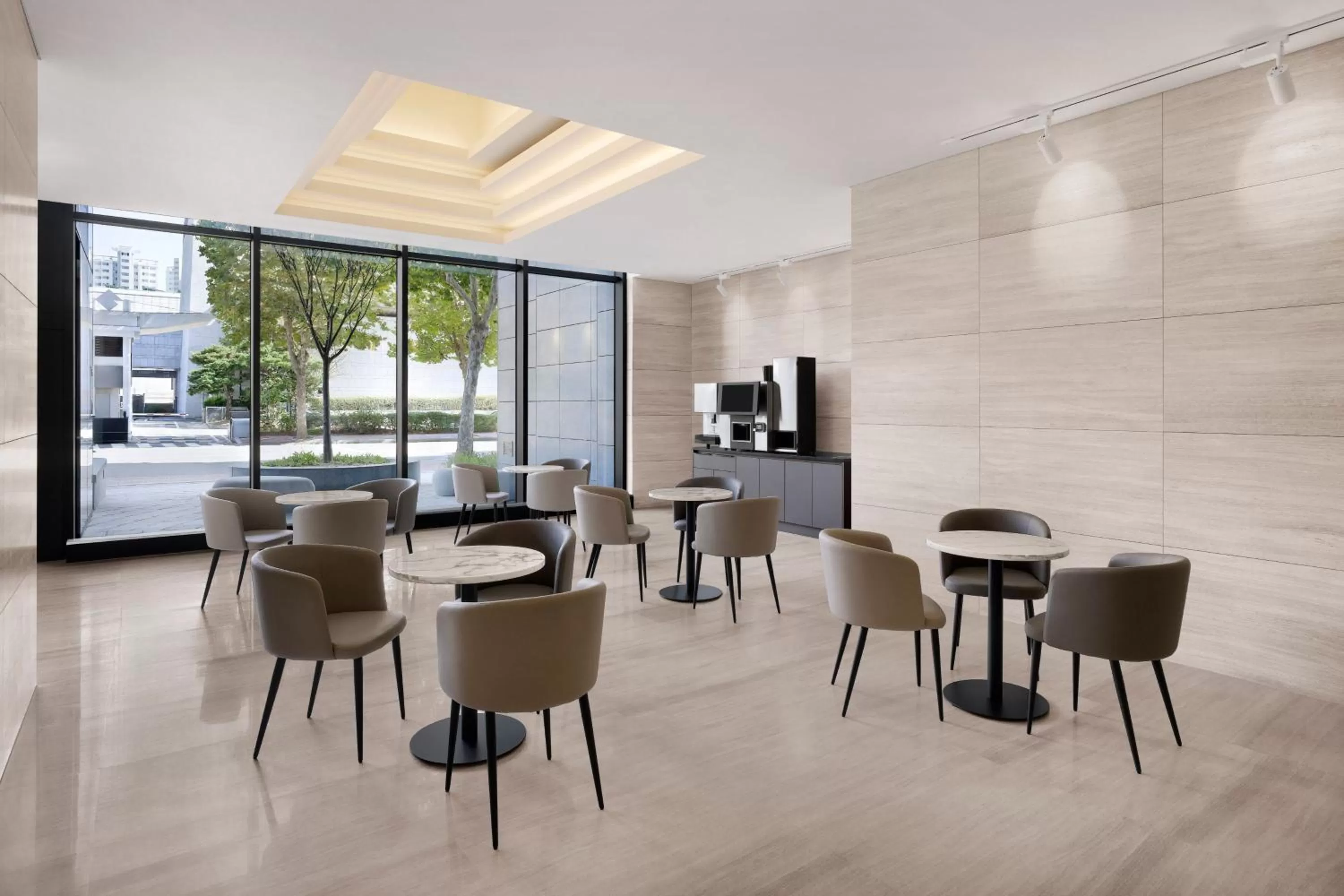 Lobby or reception in Four Points by Sheraton Suwon