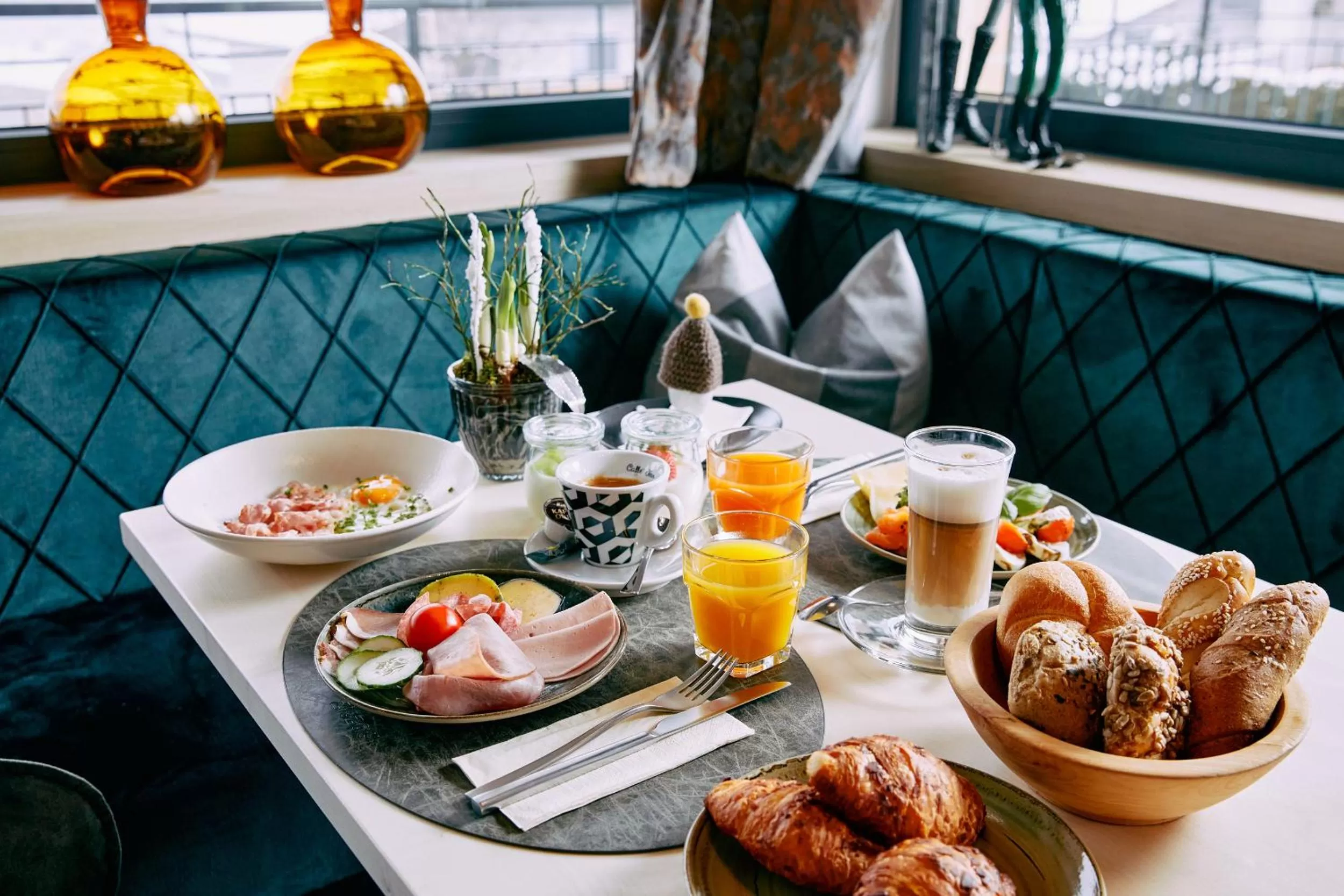 Restaurant/places to eat in Home suite home