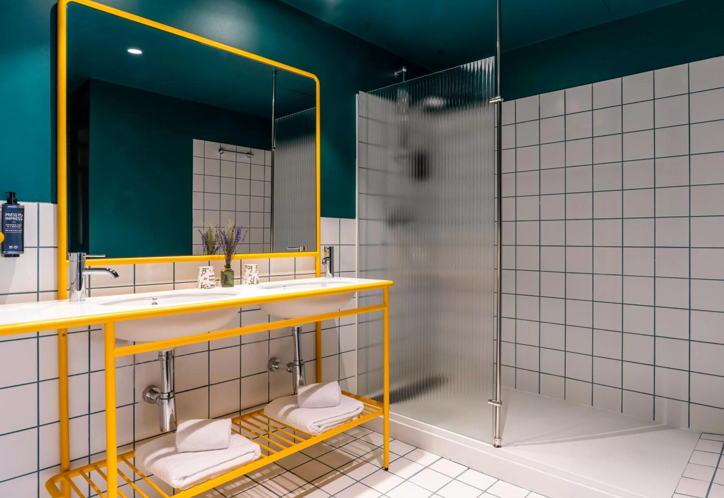 Bathroom in Ibis Styles Madrid City Las Ventas