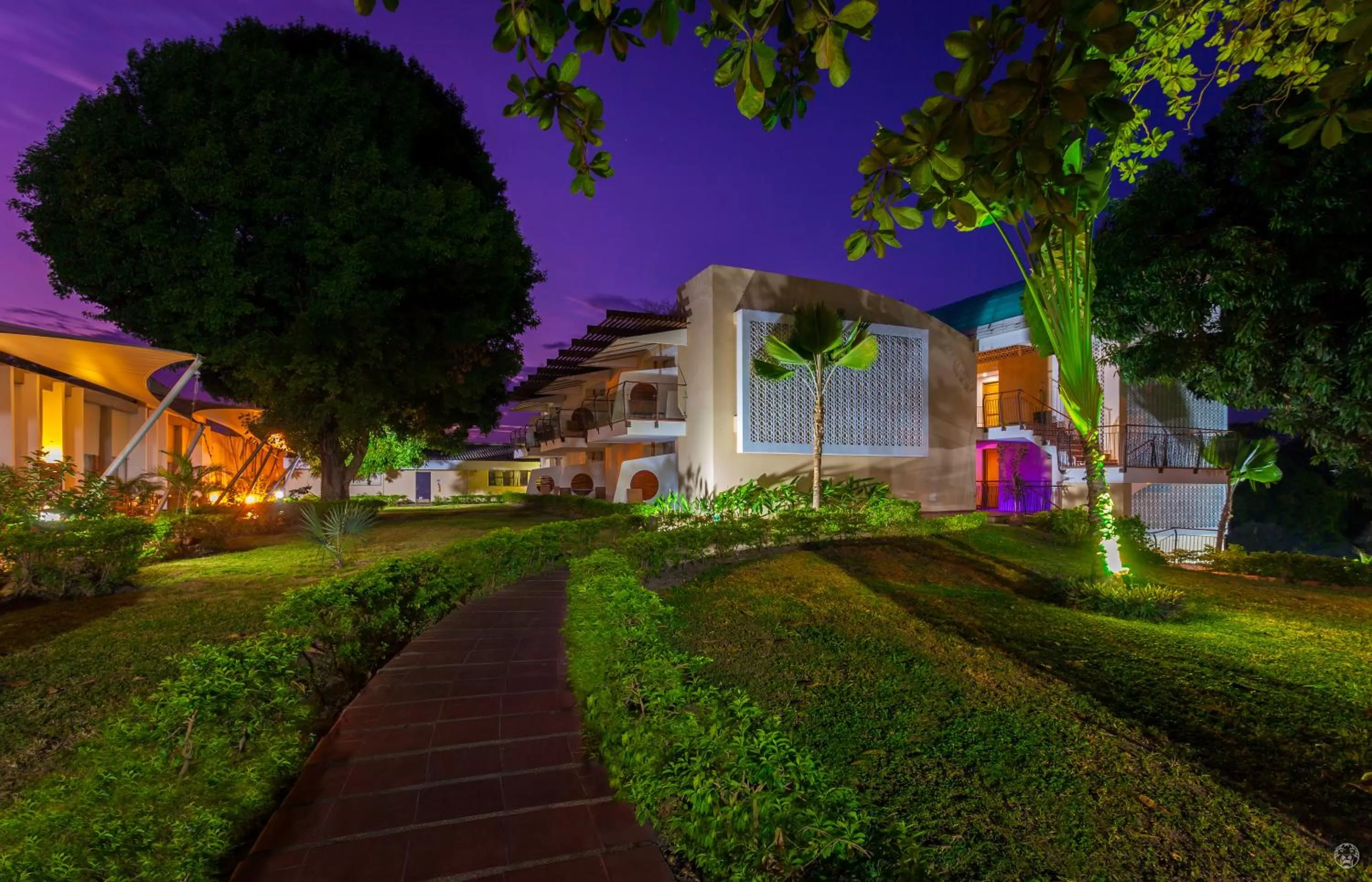 Restaurant/places to eat in GHL Hotel Club el Puente