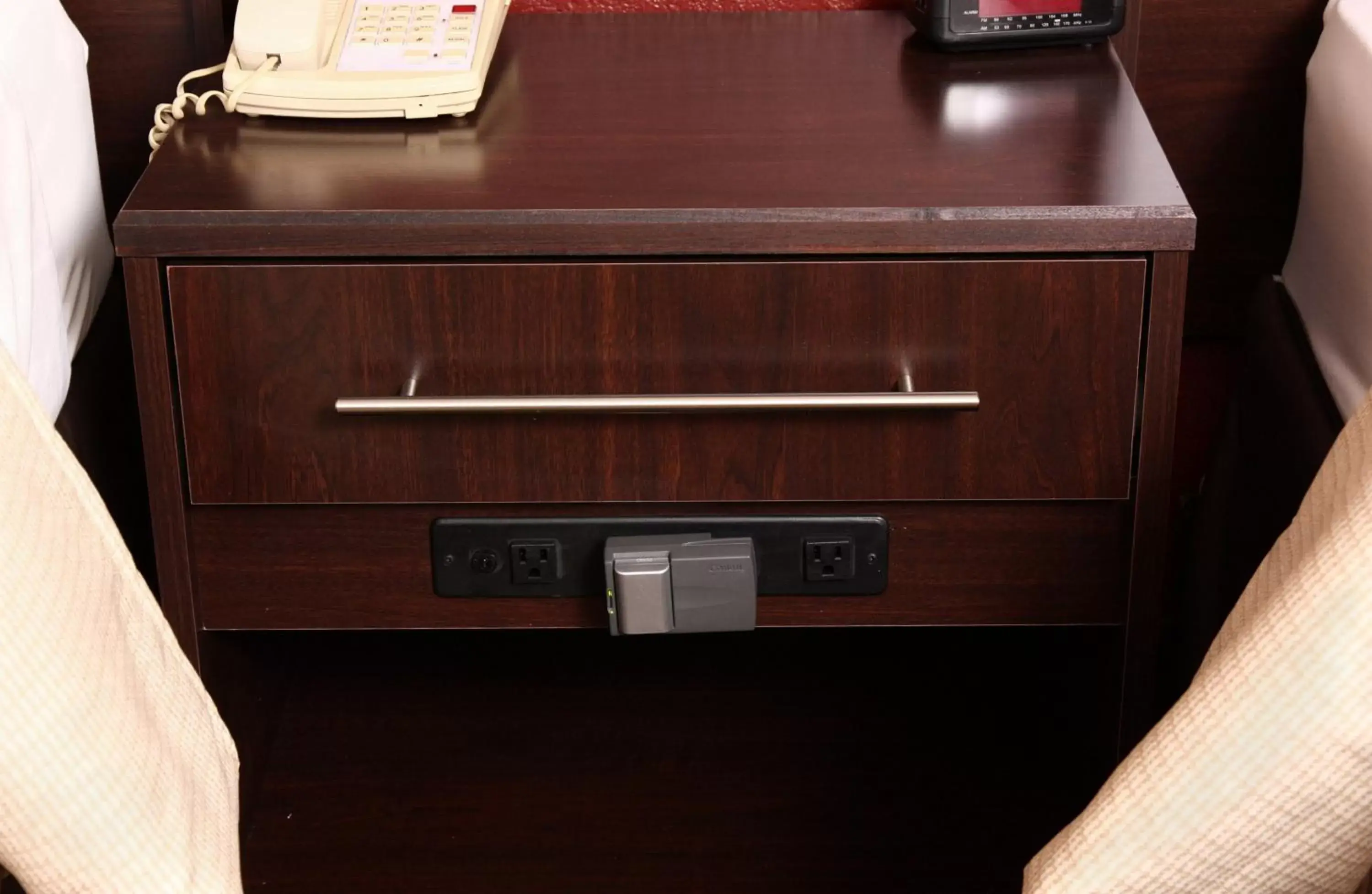 Standard King Room Disability Access Smoke Free in Red Roof Inn PLUS+ Secaucus - Meadowlands Standard King Room Disability Access Smoke Free in Red Roof Inn PLUS+ Secaucus - Meadowlands