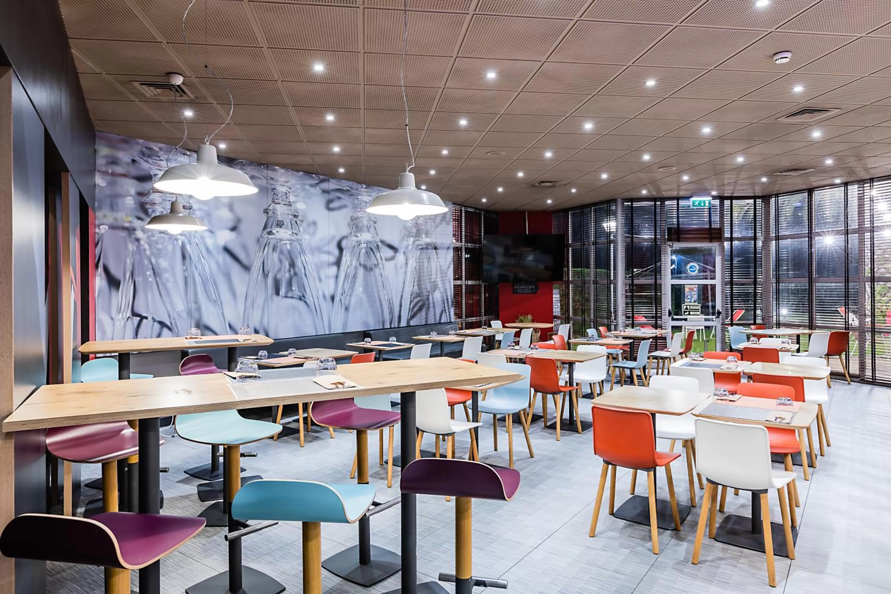 Restaurant/places to eat in Hotel ibis Porto Gaia