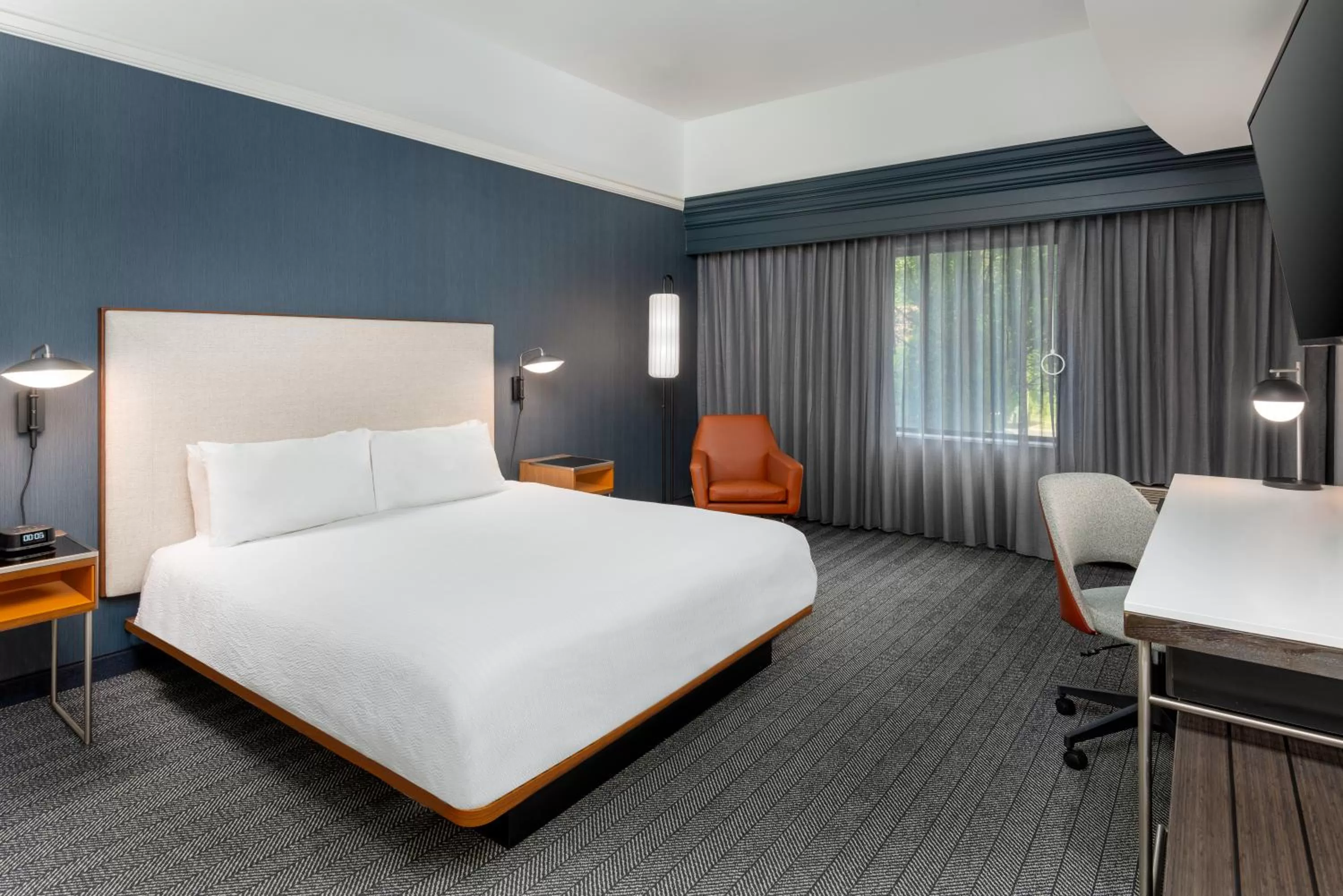 King Room with Adapted Tub - Mobility and Hearing Accessible in Courtyard by Marriott Danbury