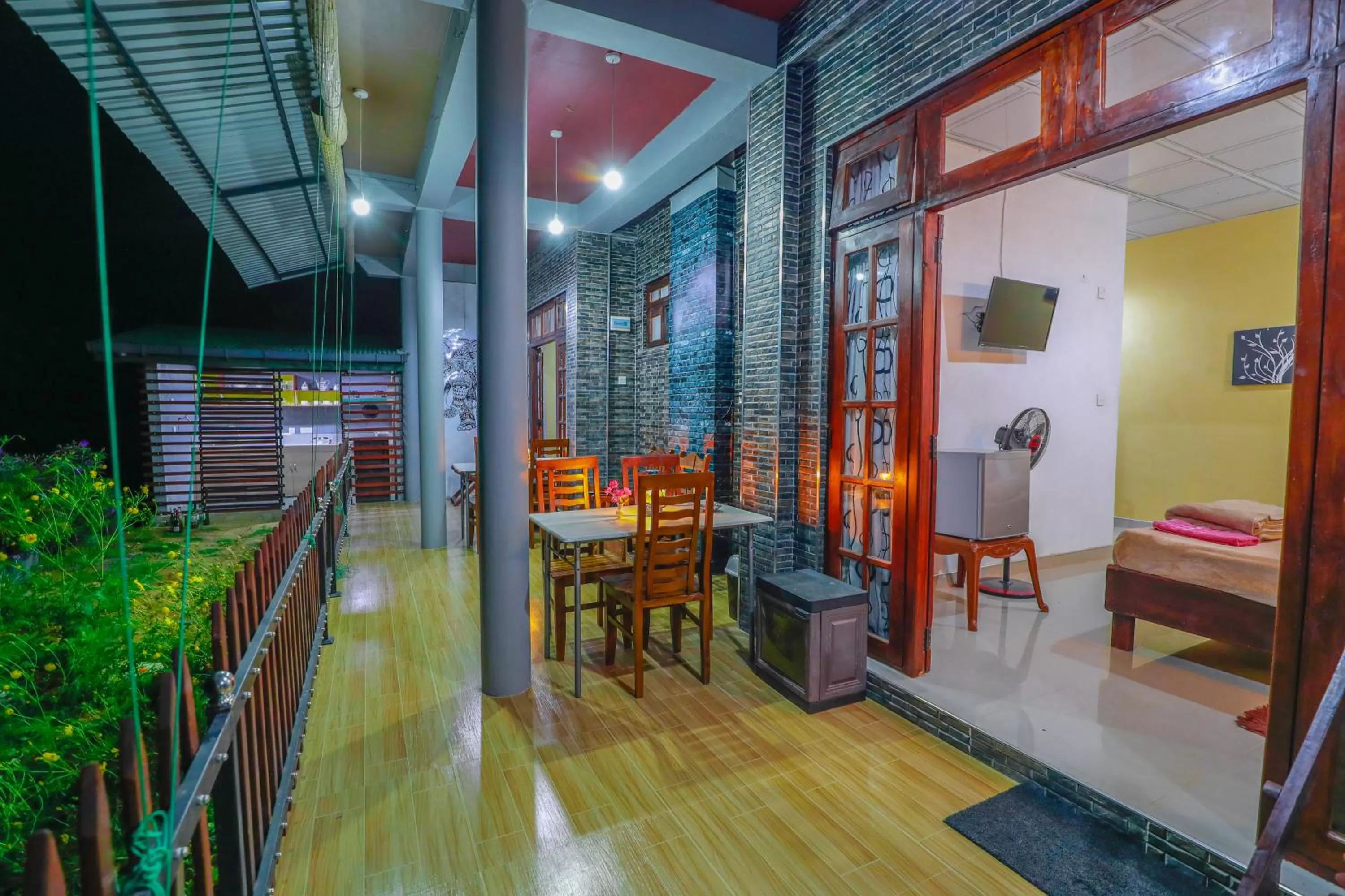 Patio in Zircon Ella