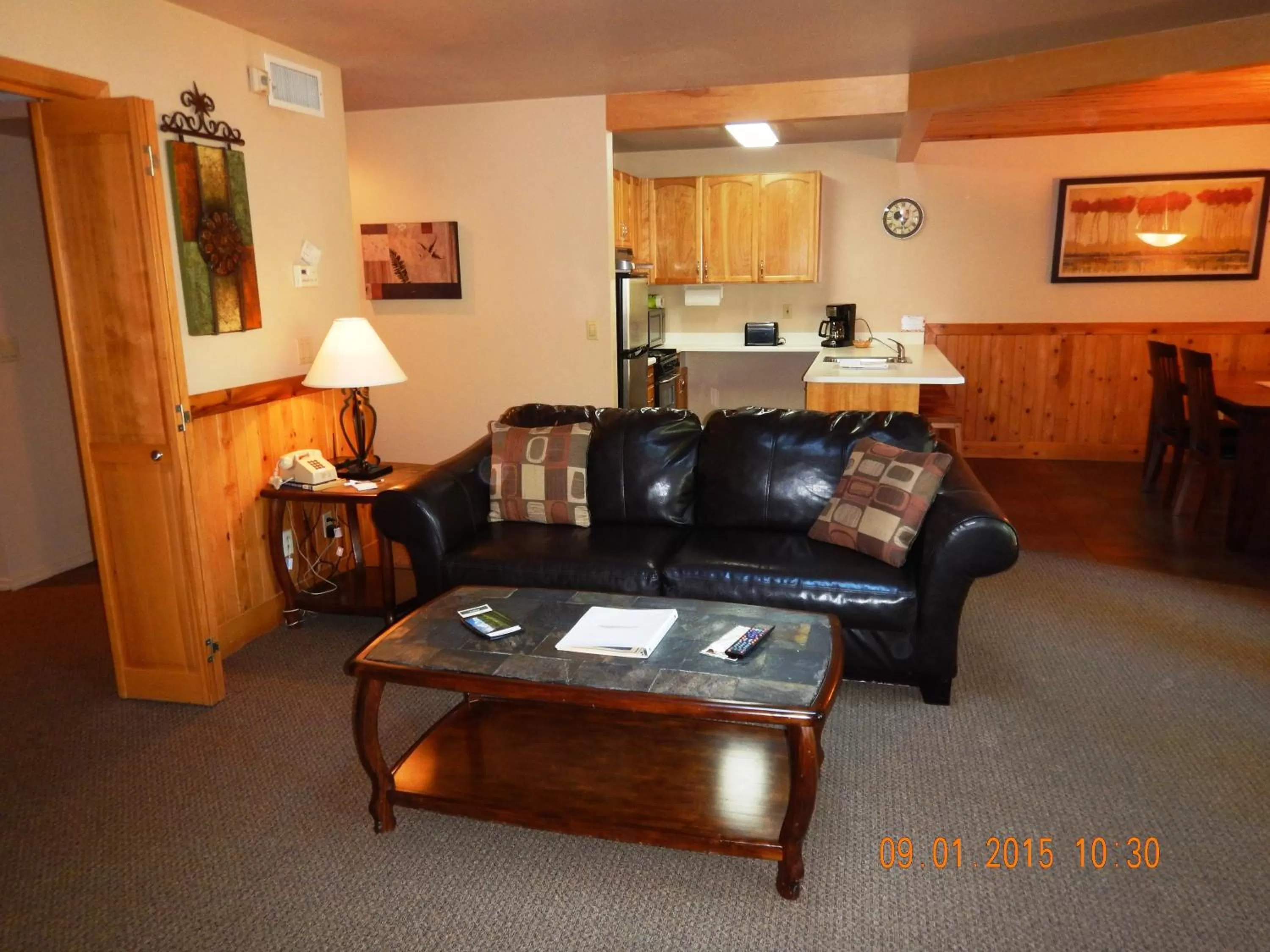 Photo of the whole room in Mount Shasta Resort