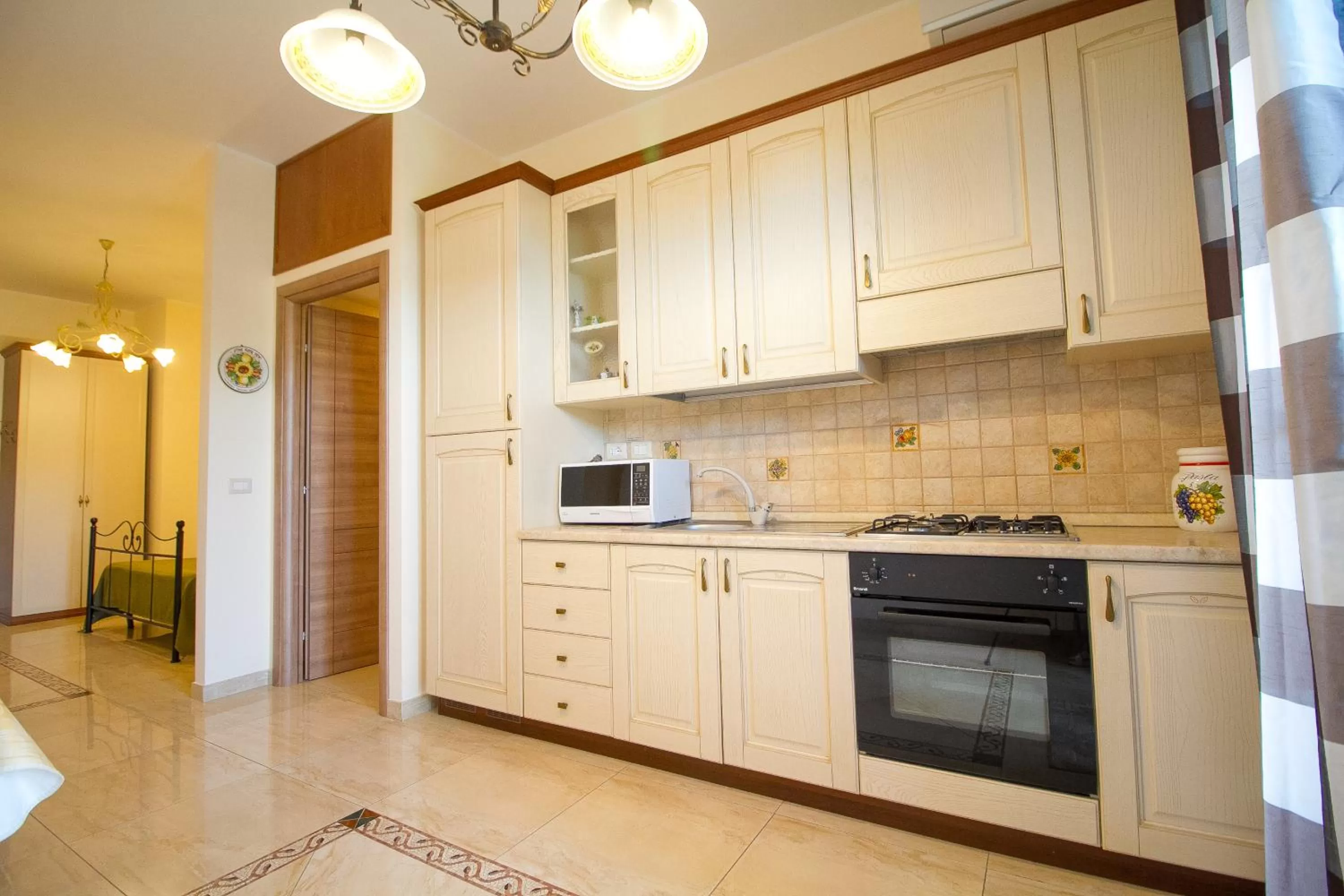 kitchen in Etna Royal View