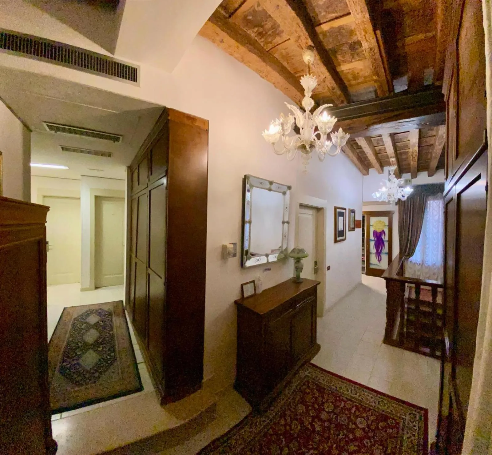 Area and facilities in Hotel Bridge