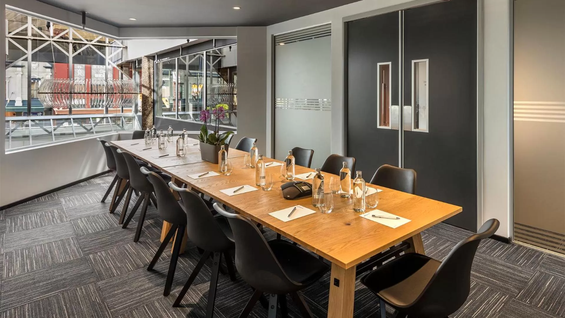 Business facilities in Oaks Wellington Hotel