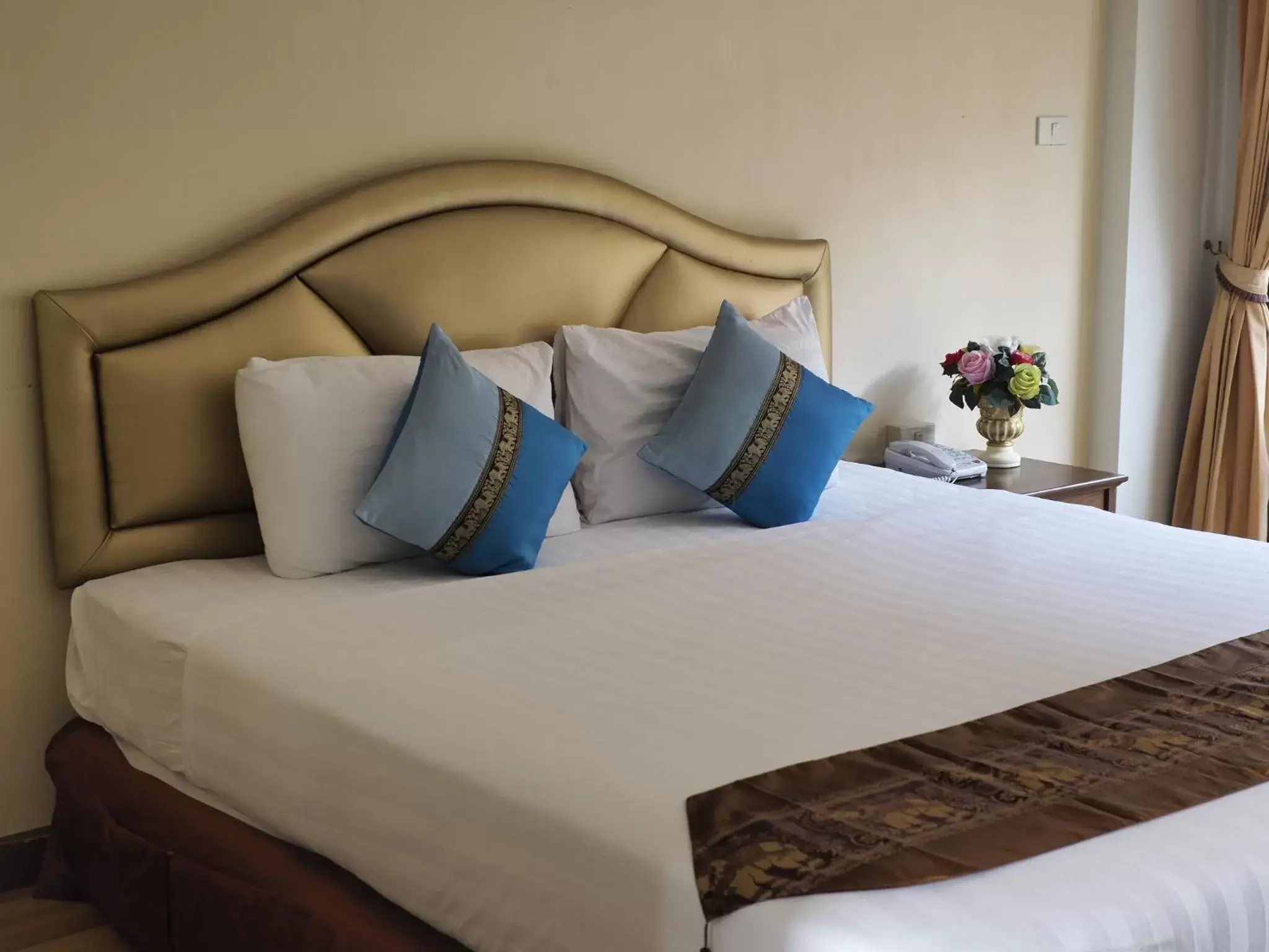 Queen Room with Balcony in Luckswan Resort Chiang Rai - SHA Extra Plus Queen Room with Balcony in Luckswan Resort Chiang Rai - SHA Extra Plus