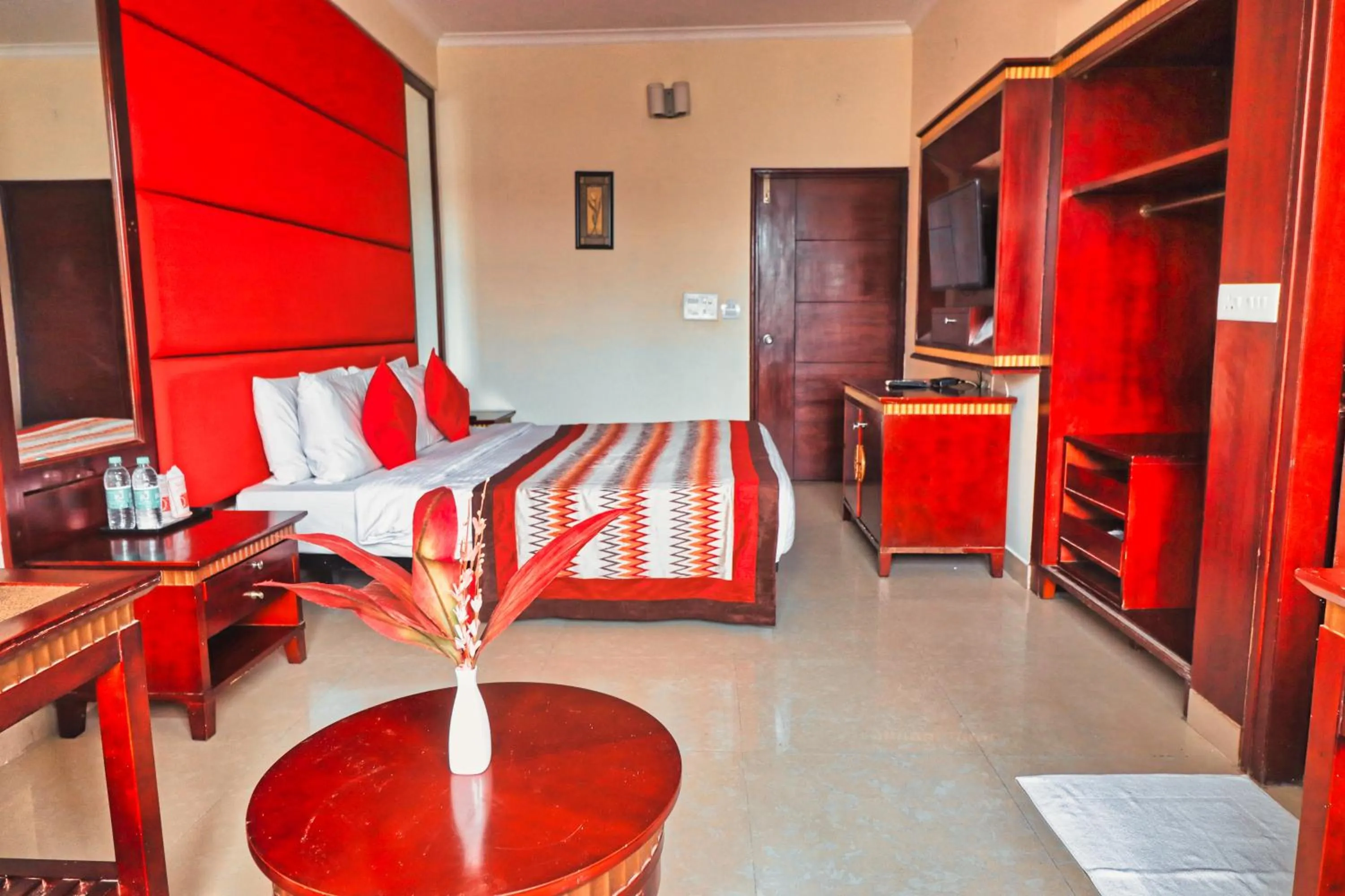 Photo of the whole room in Hotel Clarks Inn Jaipur, Banipark