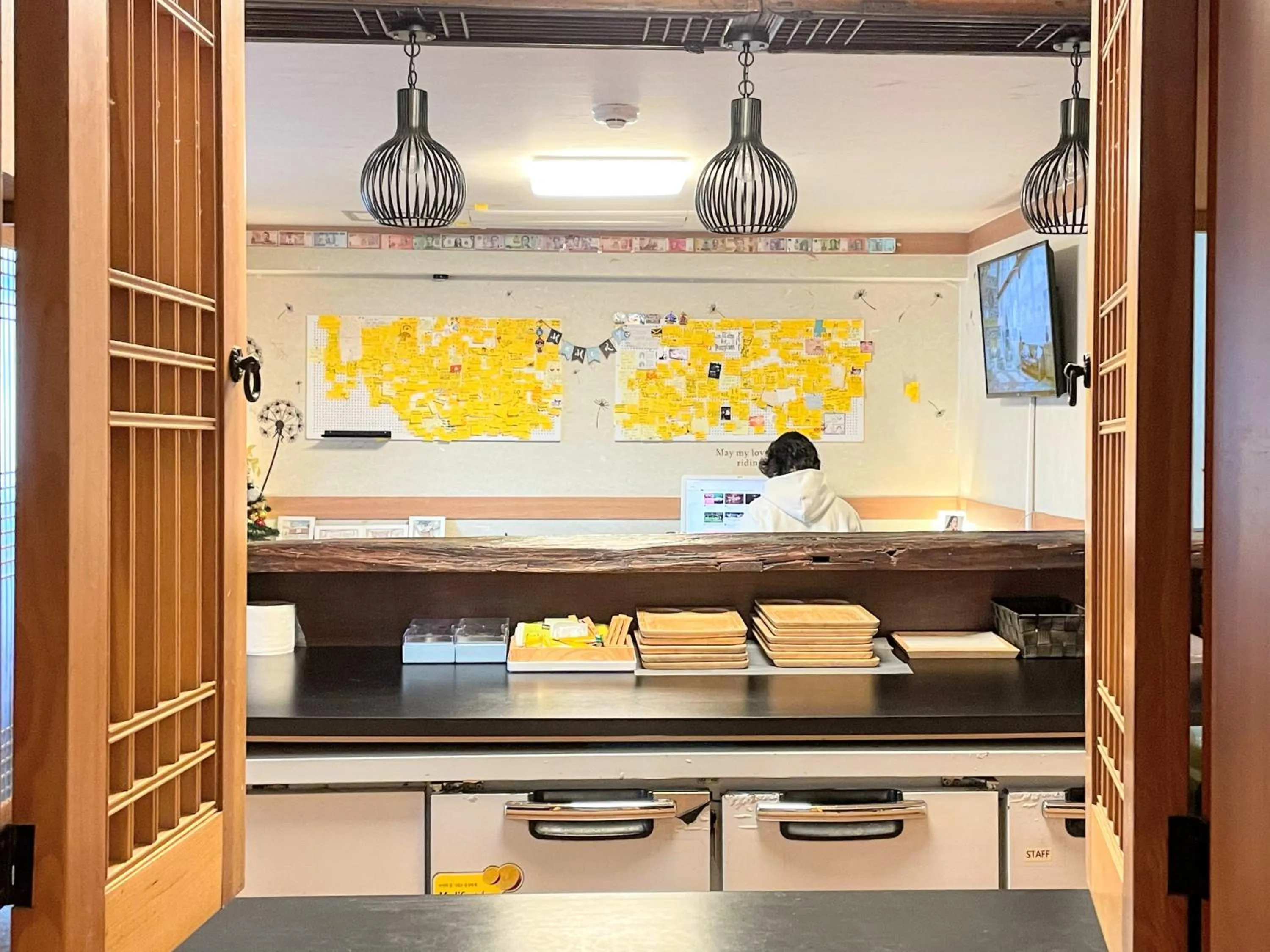 Communal lounge/ TV room in Cocoa Guesthouse