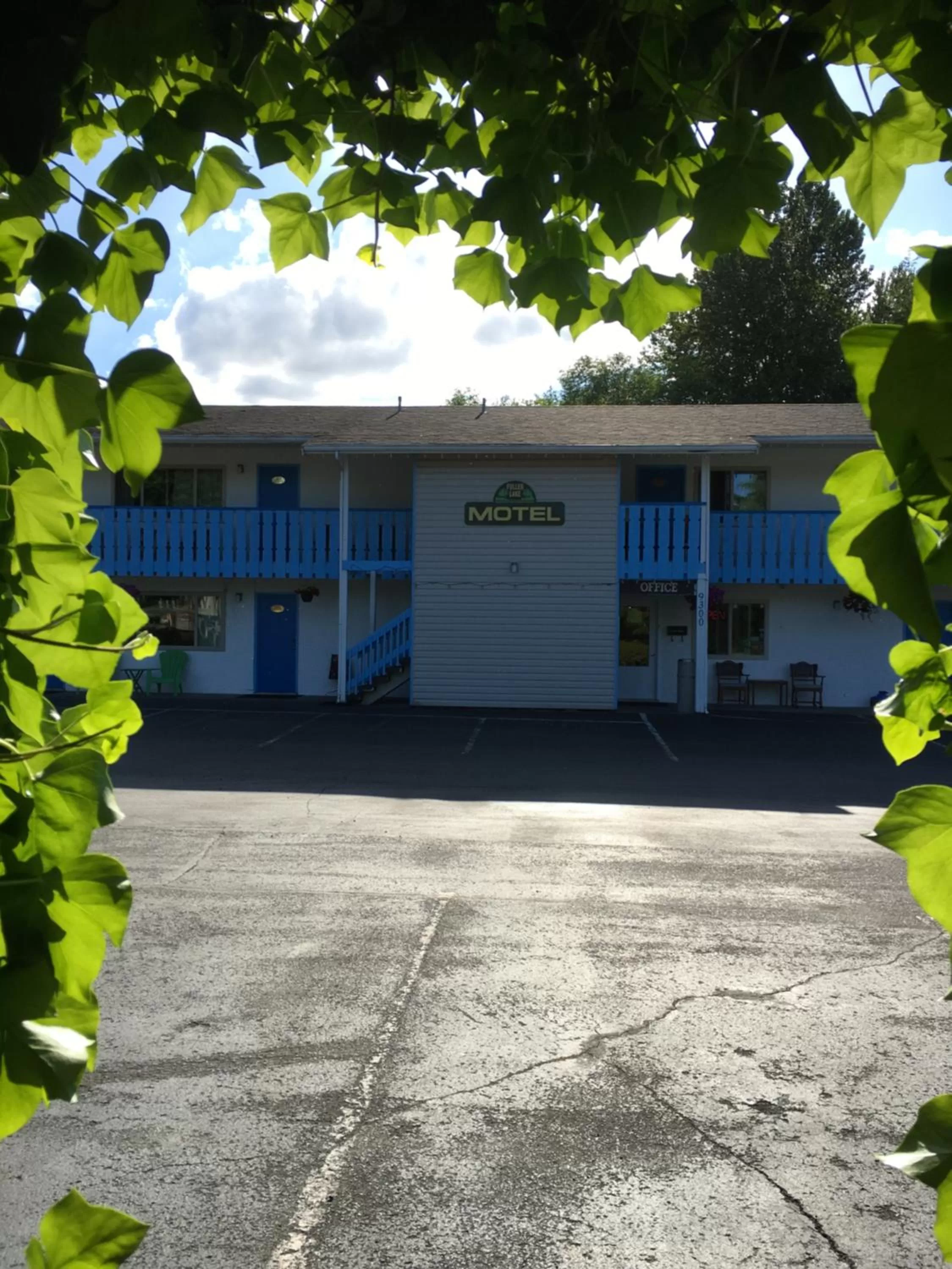 Garden view in Fuller Lake Chemainus Motel