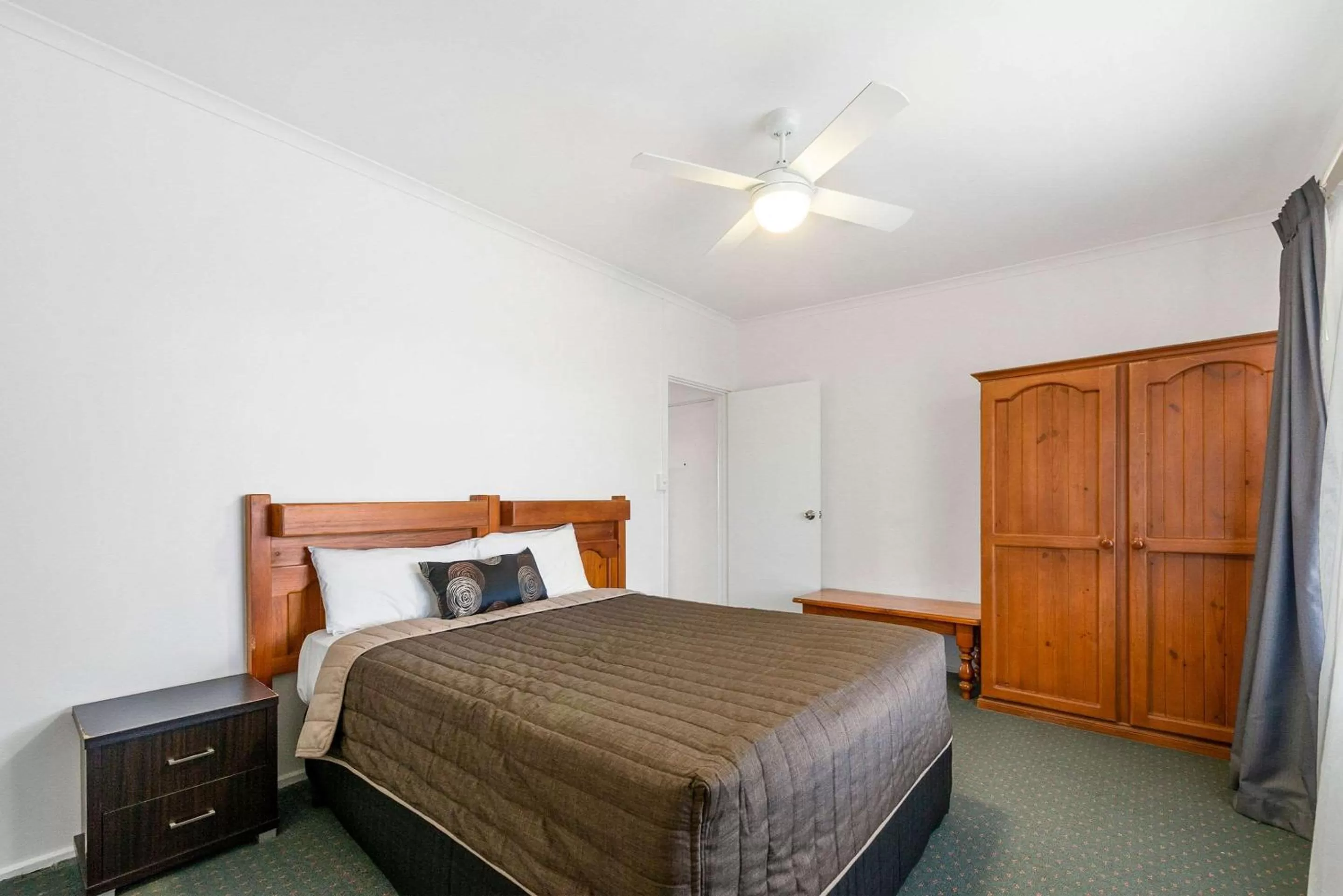Standard One-Bedroom Unit in Comfort Inn & Suites Riverland