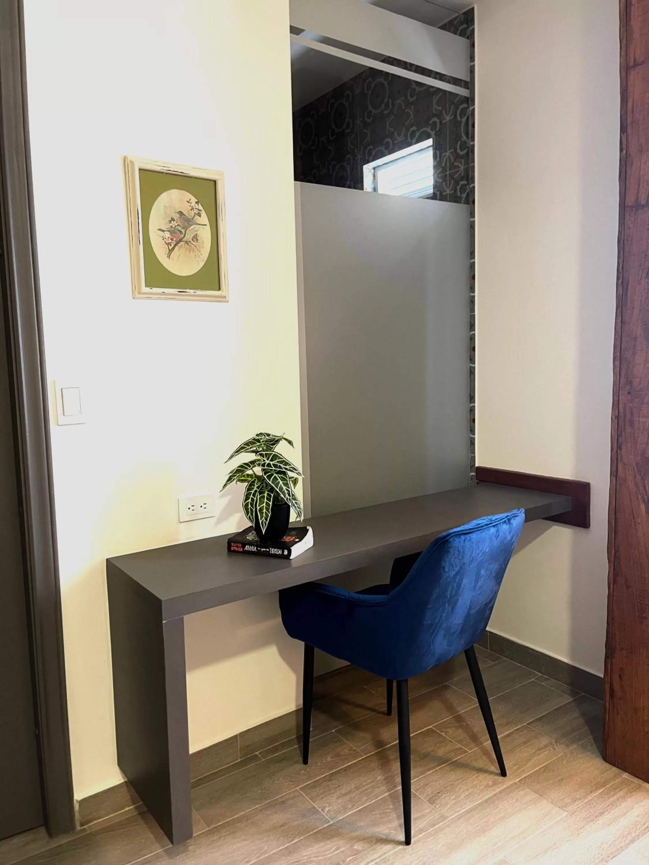 oven, TV/Entertainment Center in Hotel Pajara Pinta