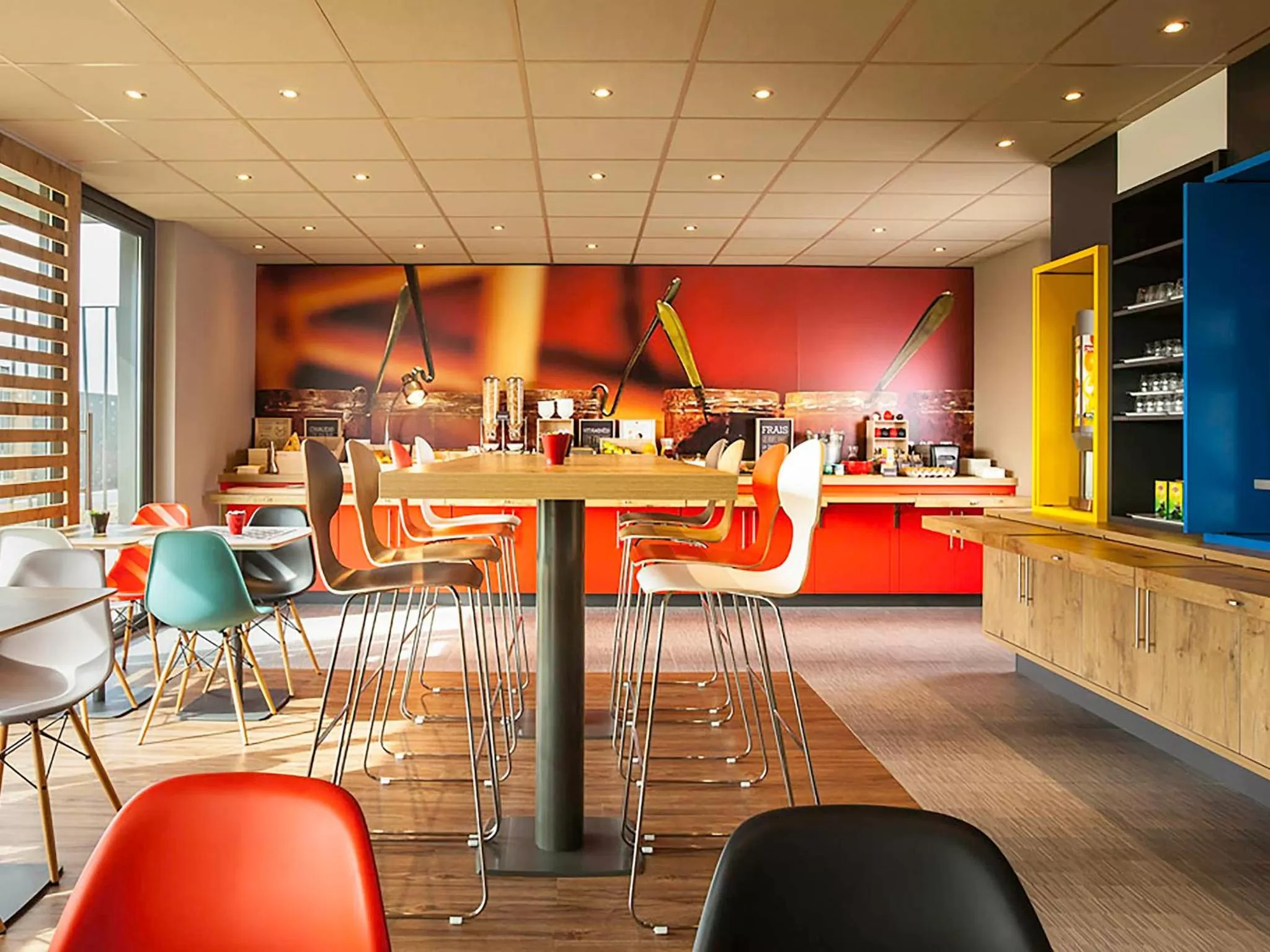 Area and facilities in ibis Sens