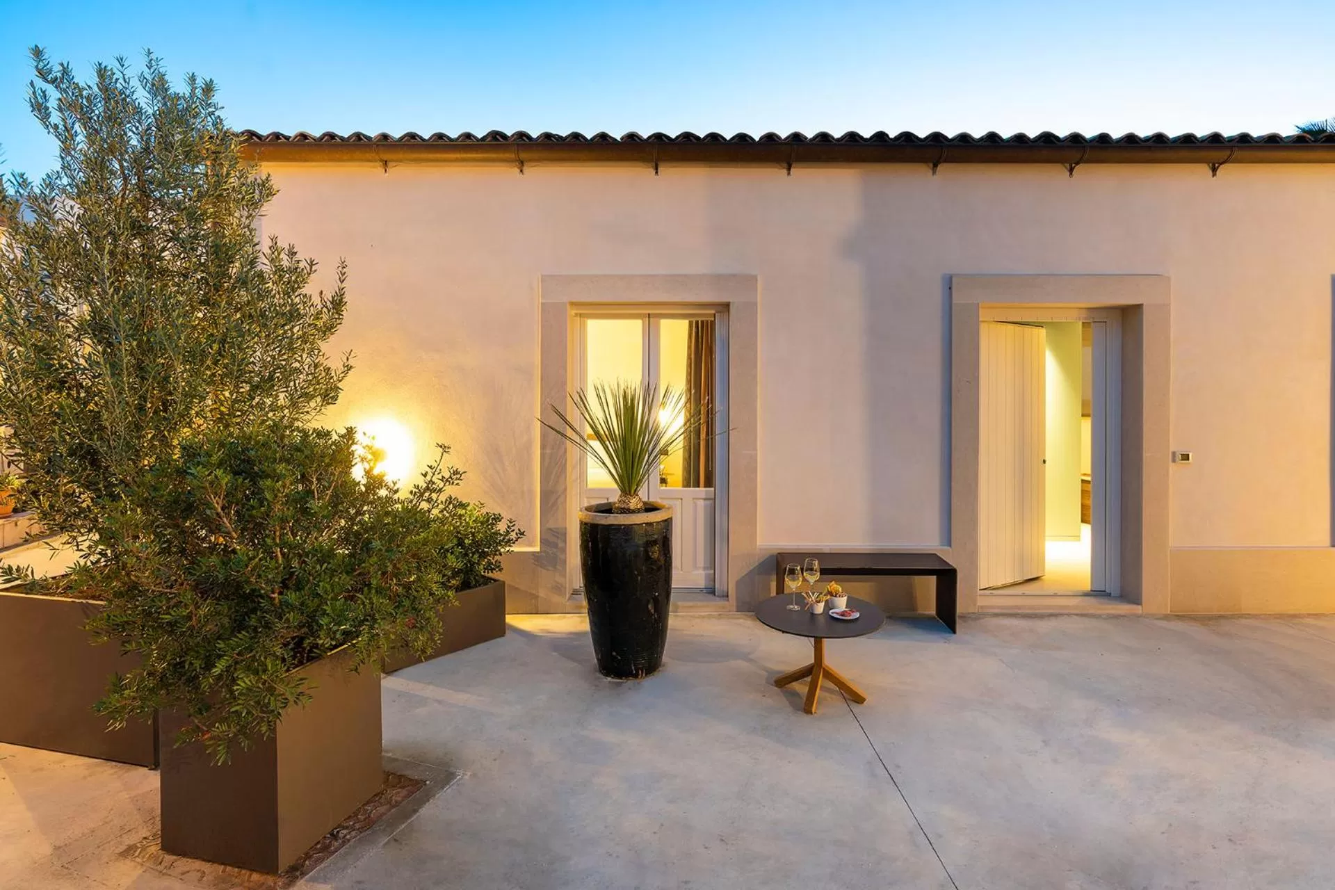 Patio in Byssus Suites