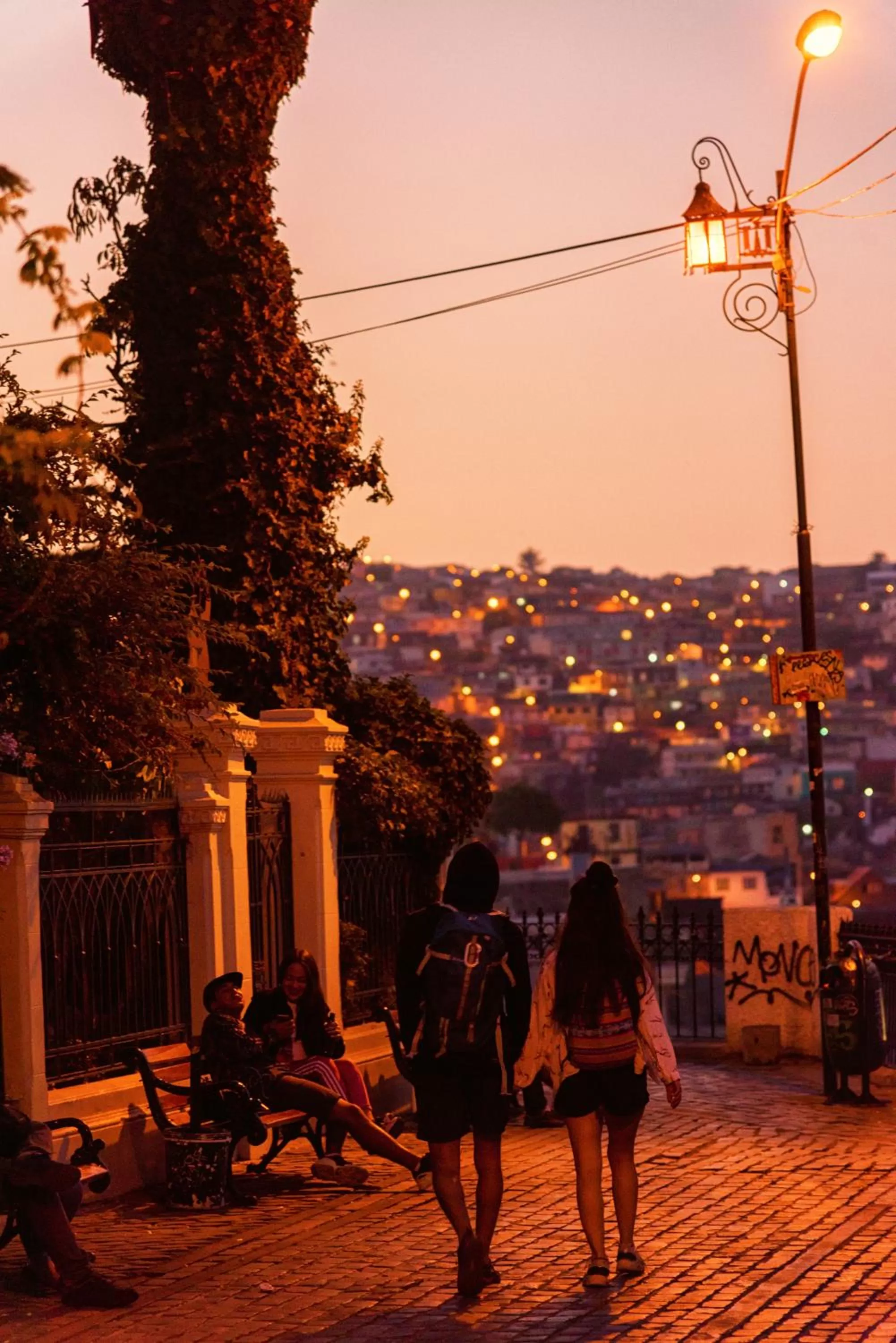 Entertainment in ibis Valparaiso