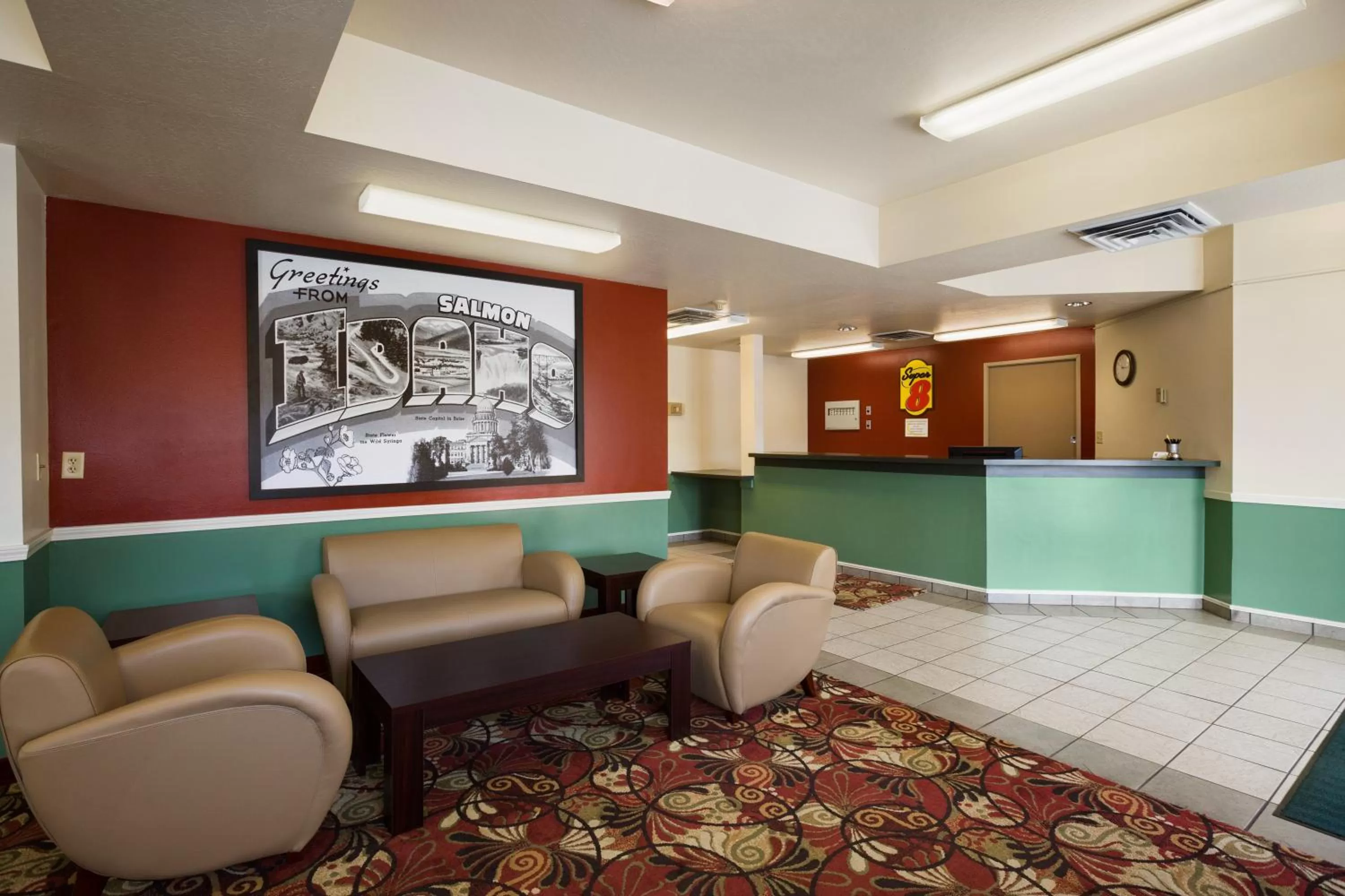 Lobby or reception in Super 8 by Wyndham Salmon
