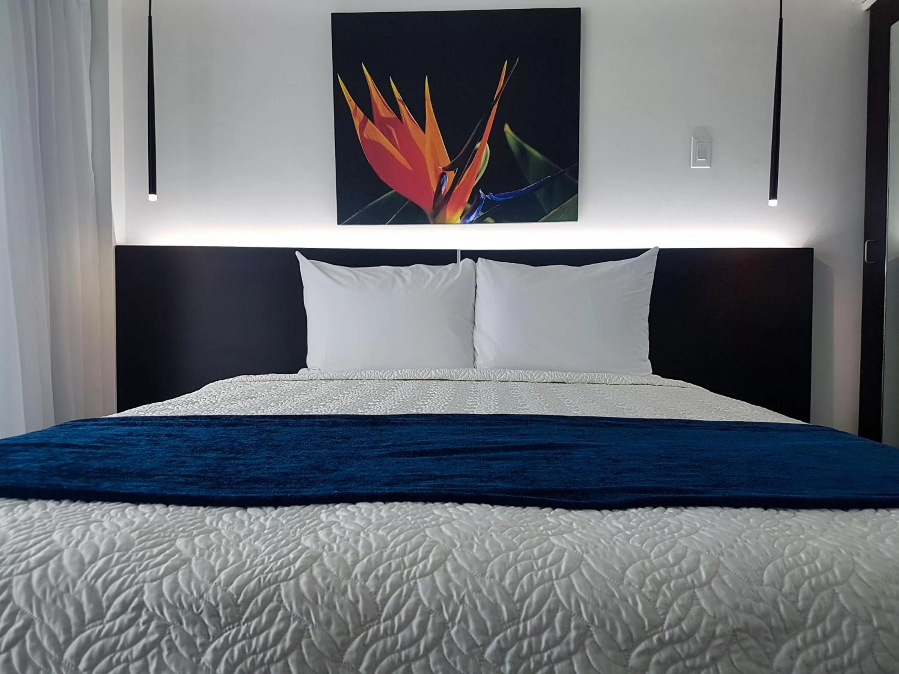 Bed in R Hotel Kingston