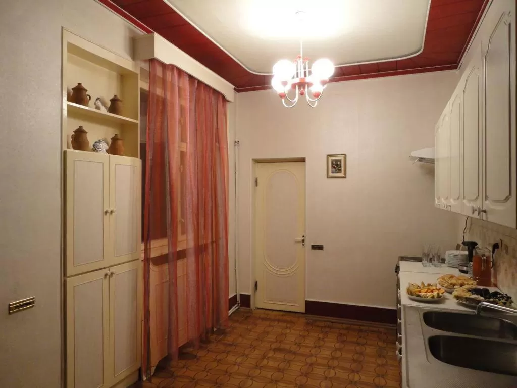 Kitchen or kitchenette, Bathroom in Royal Boutique Hotel on Kievyan