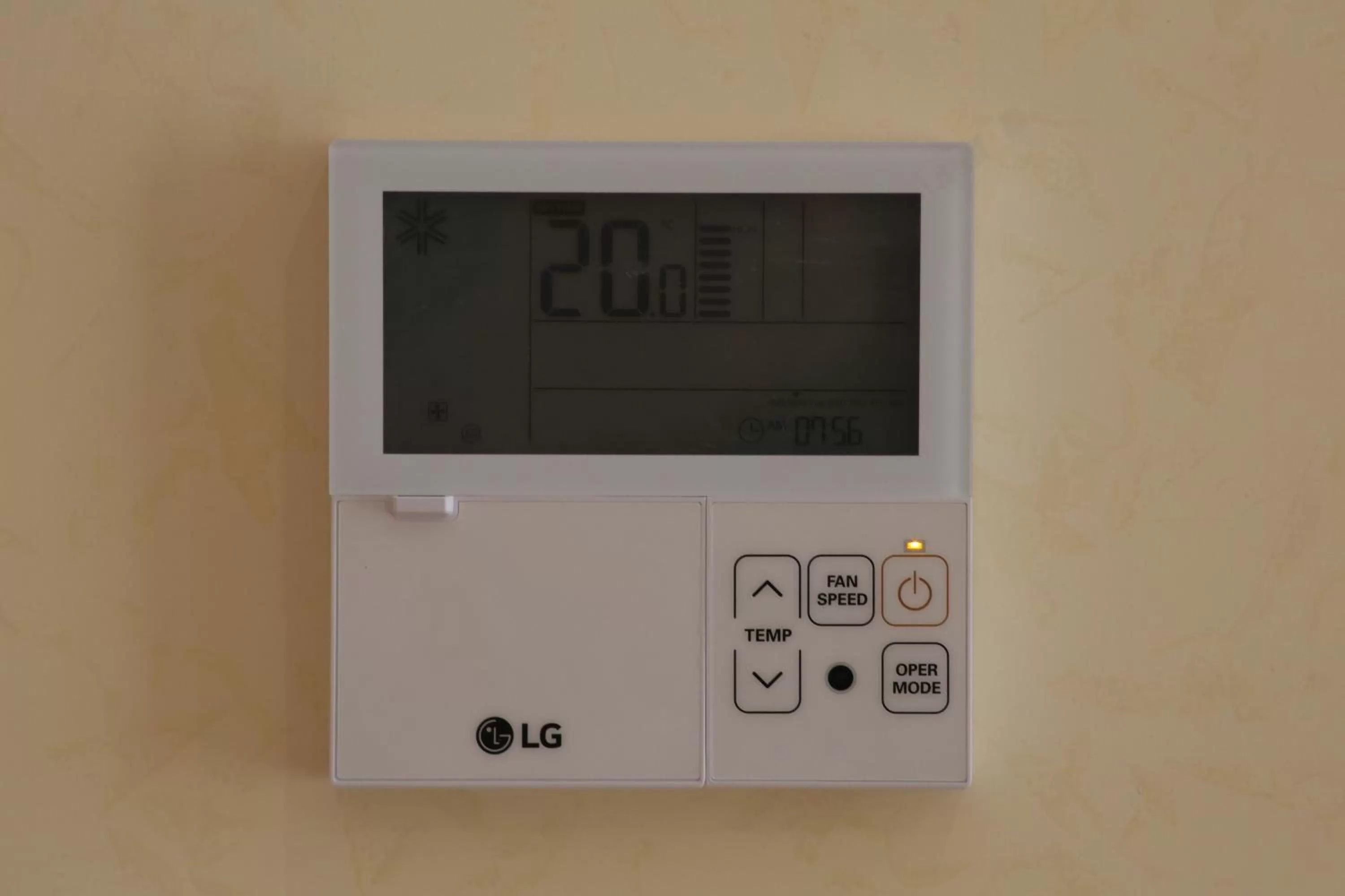 air conditioner in Esposizione Palace Hotel