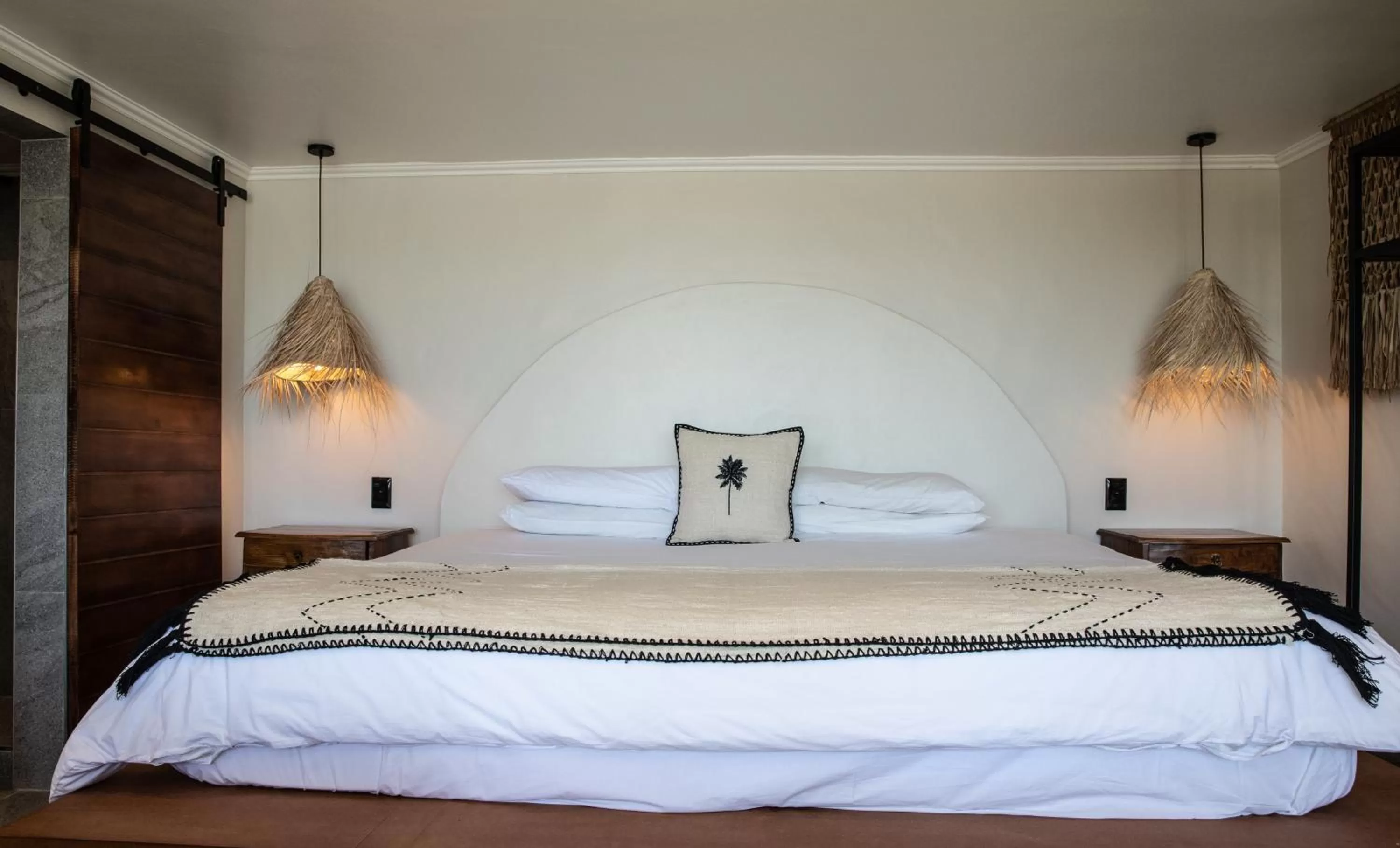 Bed in Sea Castle Hotel Camps Bay