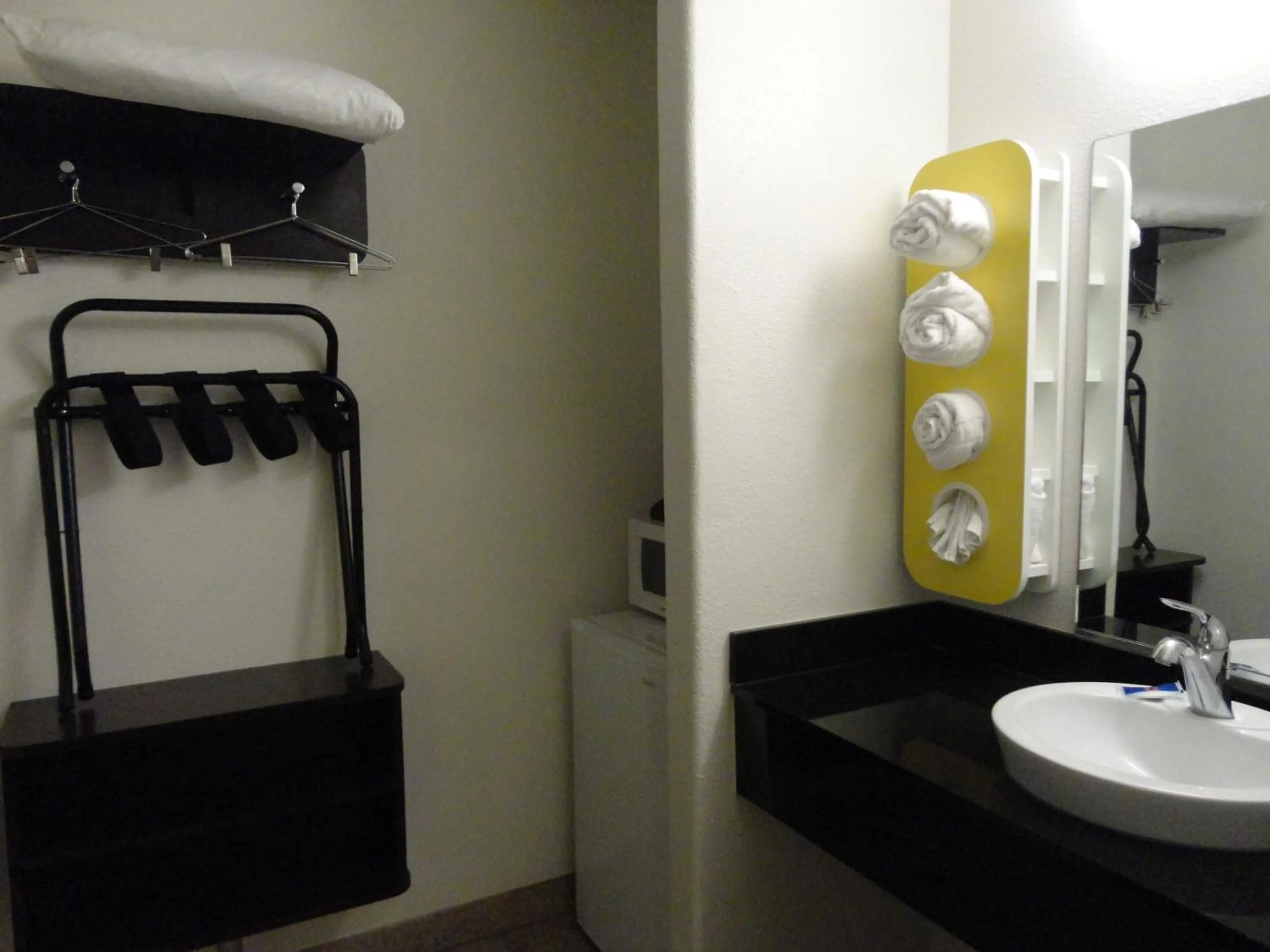 Bathroom in Motel 6 - Downtown Monterey