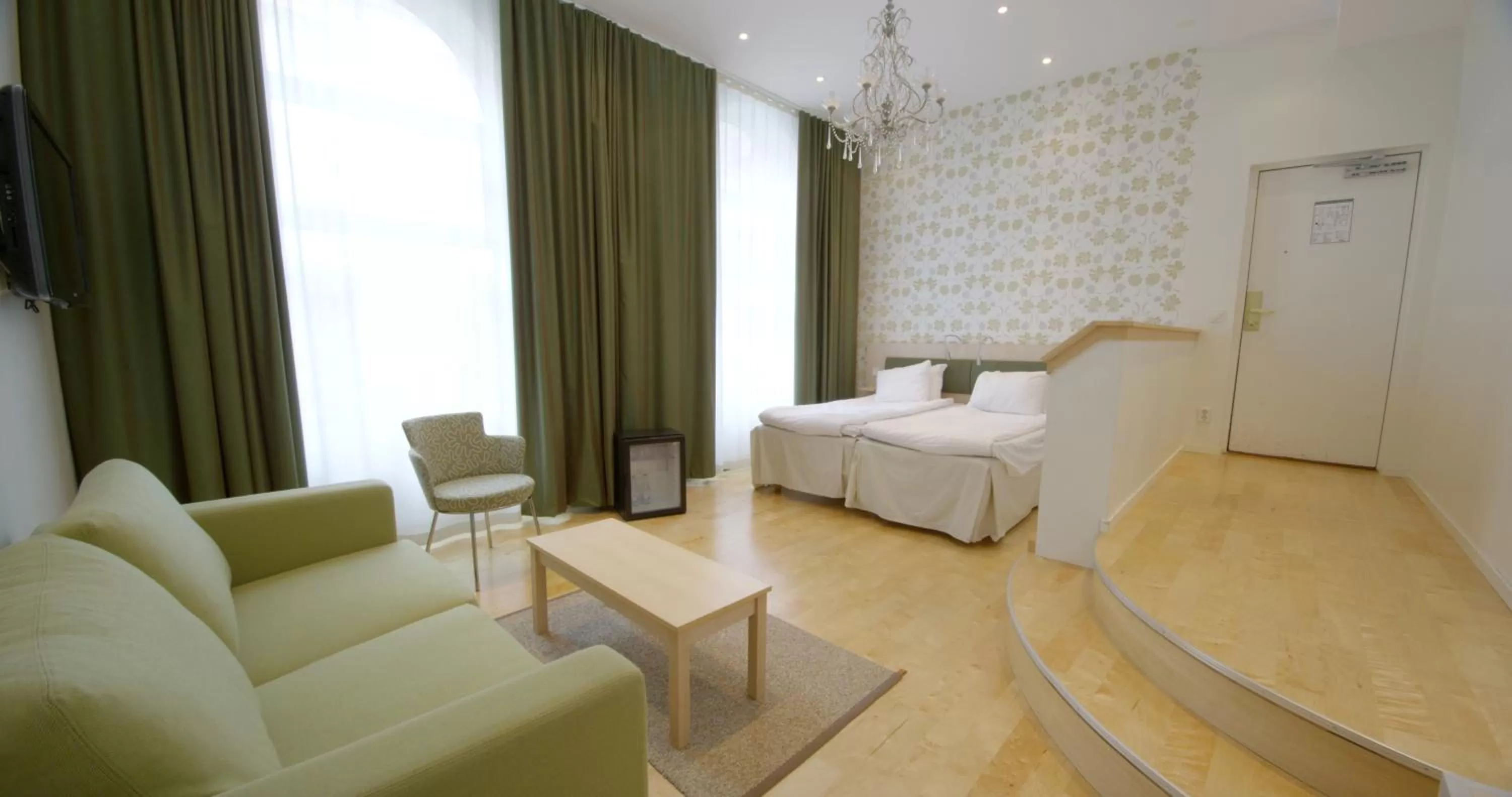 Photo of the whole room, Bed in Best Western Hotel Royal