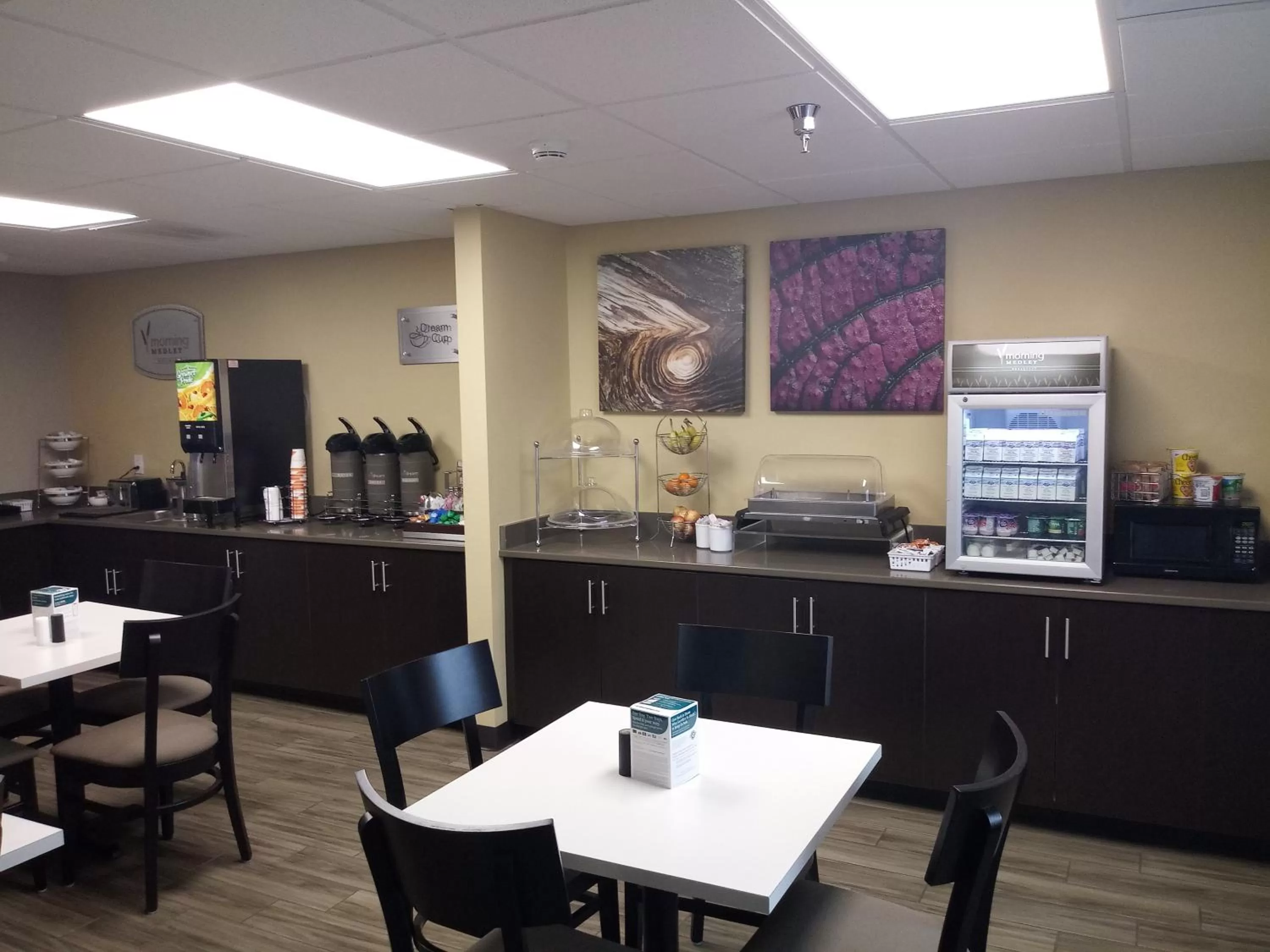 Breakfast in Sleep Inn & Suites Wisconsin Rapids