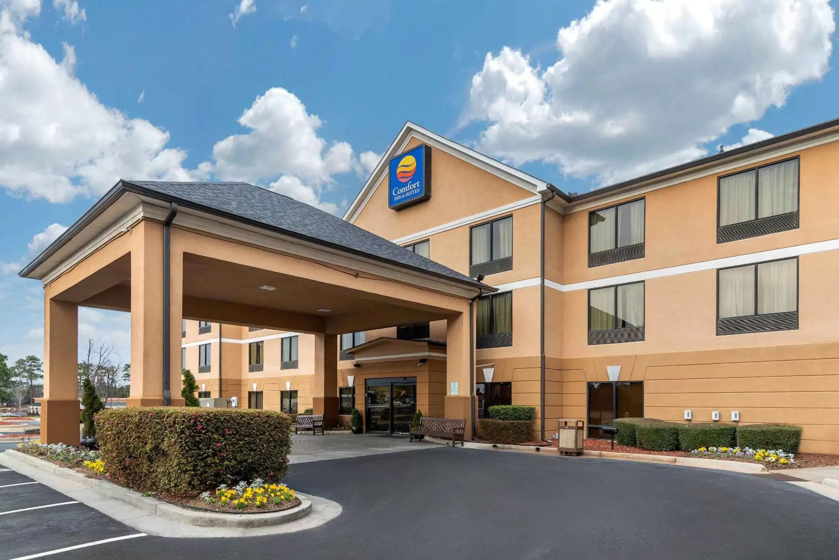Comfort Inn & Suites Peachtree Corners Comfort Inn & Suites Peachtree Corners