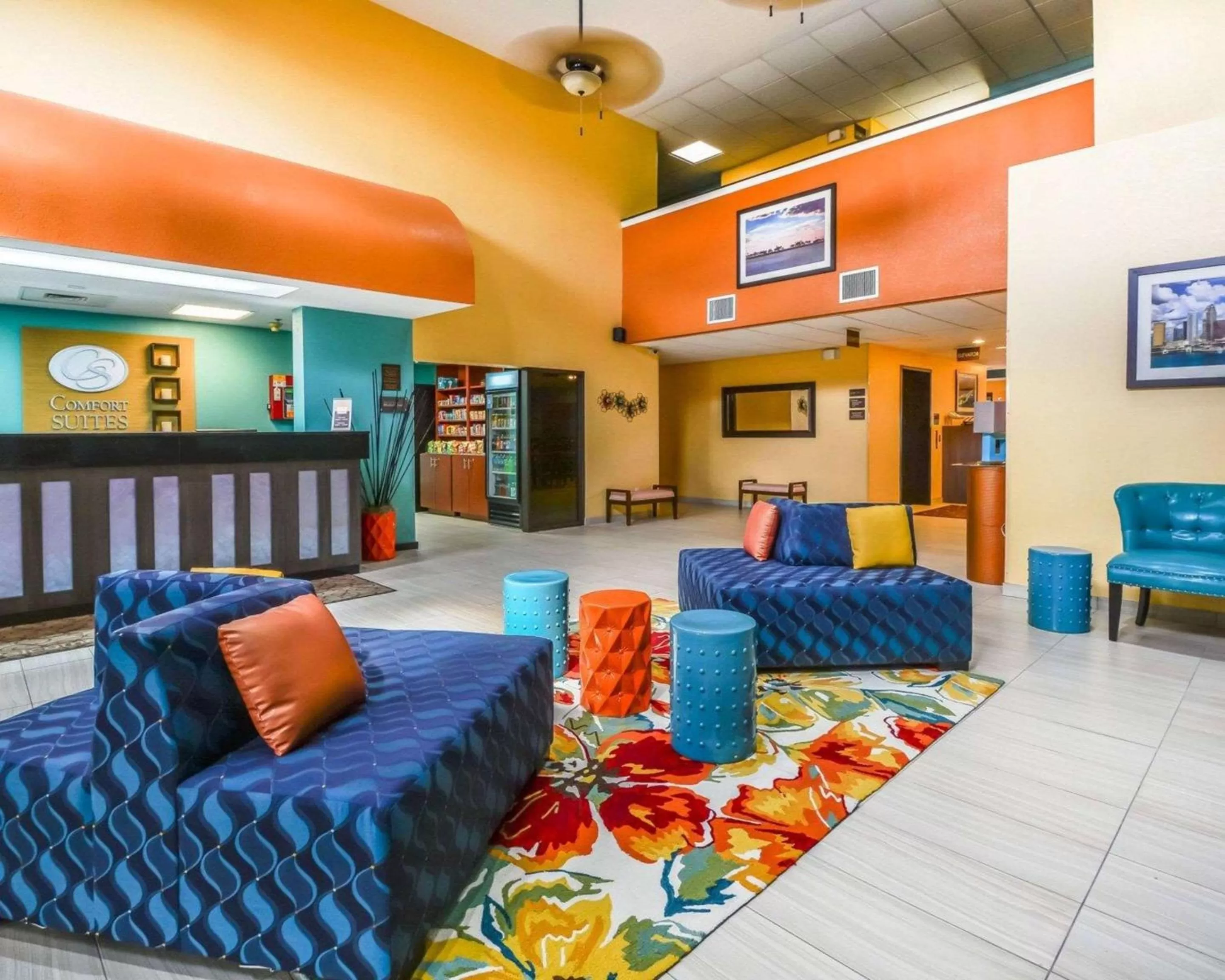 Lobby or reception in Comfort Suites Tampa - Brandon