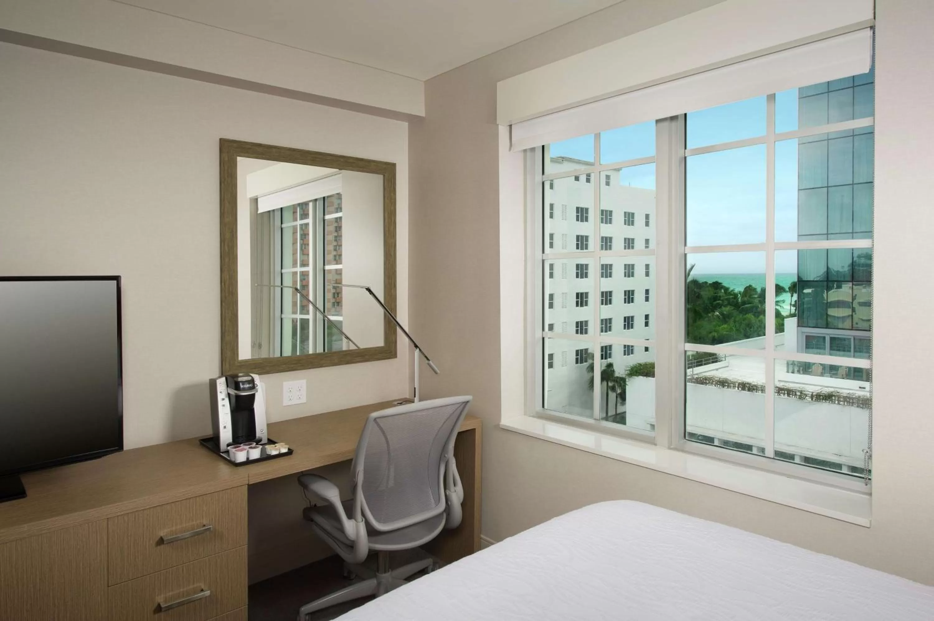 Queen Room Mobility/Hearing Accessible in Hilton Garden Inn Miami South Beach