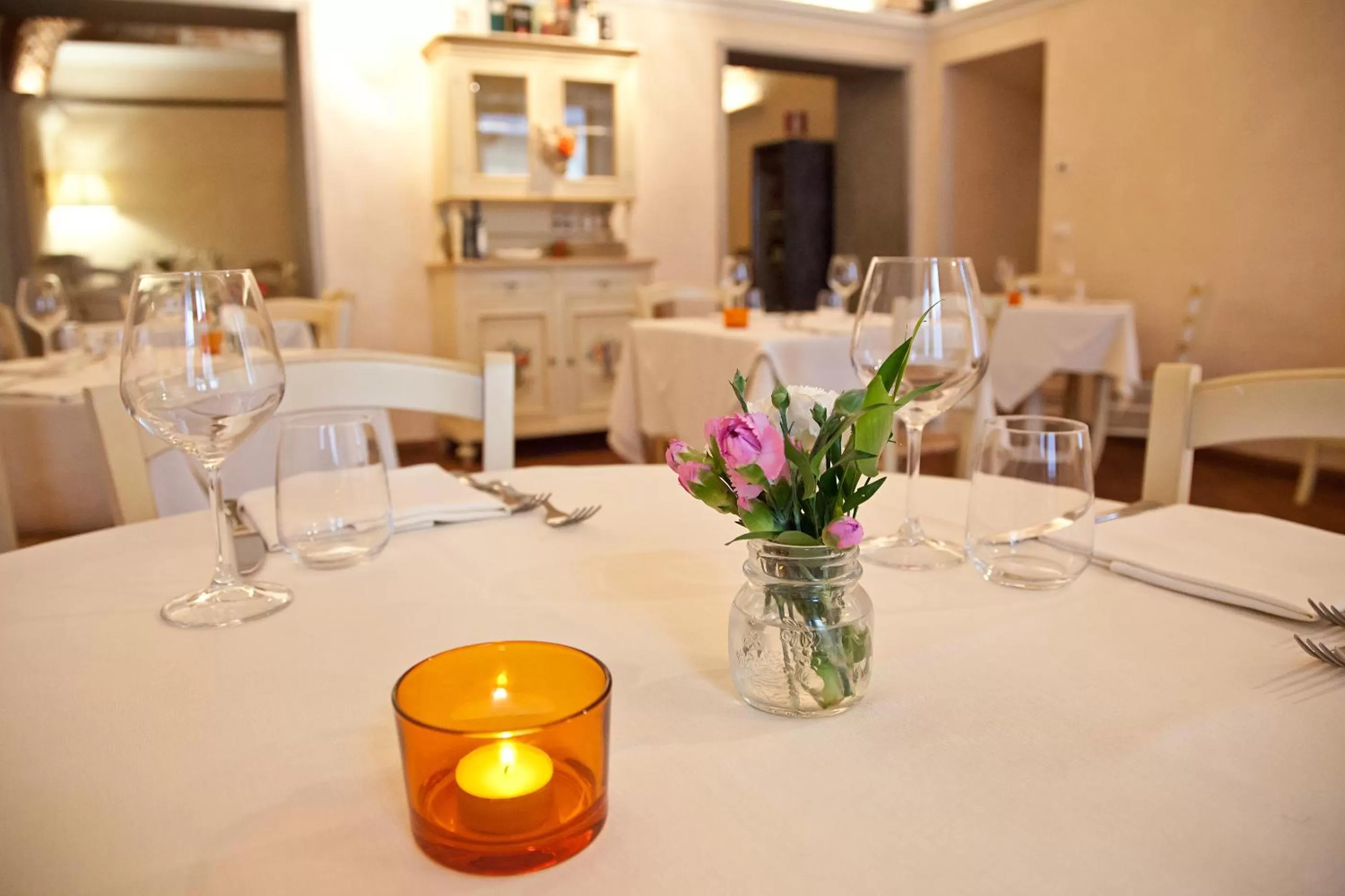 Restaurant/places to eat in Osteria Senza Fretta Rooms for Rent
