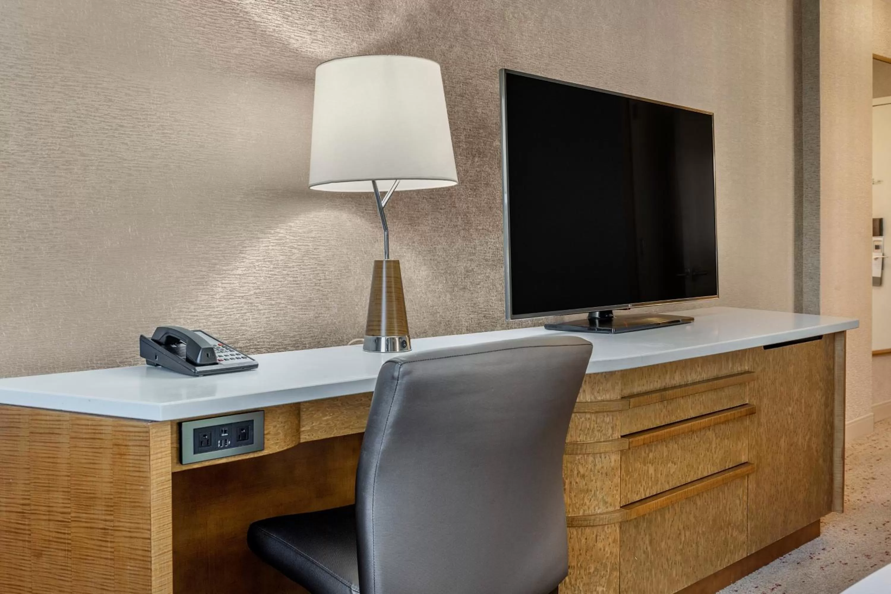 Traditional Queen Room with Two Queen Beds and Adapted Tub - Mobility Accessible in The Westin Fort Lauderdale