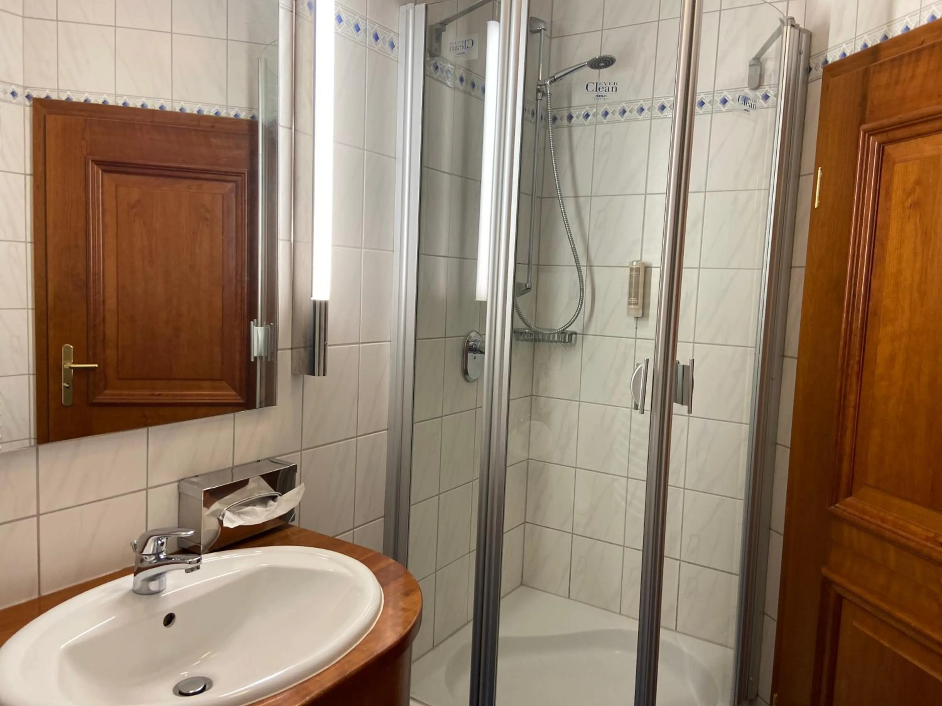 Bathroom in Hotel Zur Schönen Aussicht