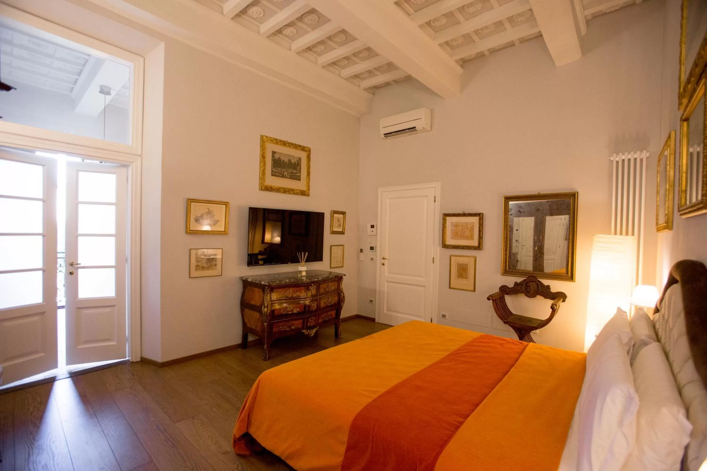 Bed in Borgo Pinti Suites Le Stanze dei Nobili