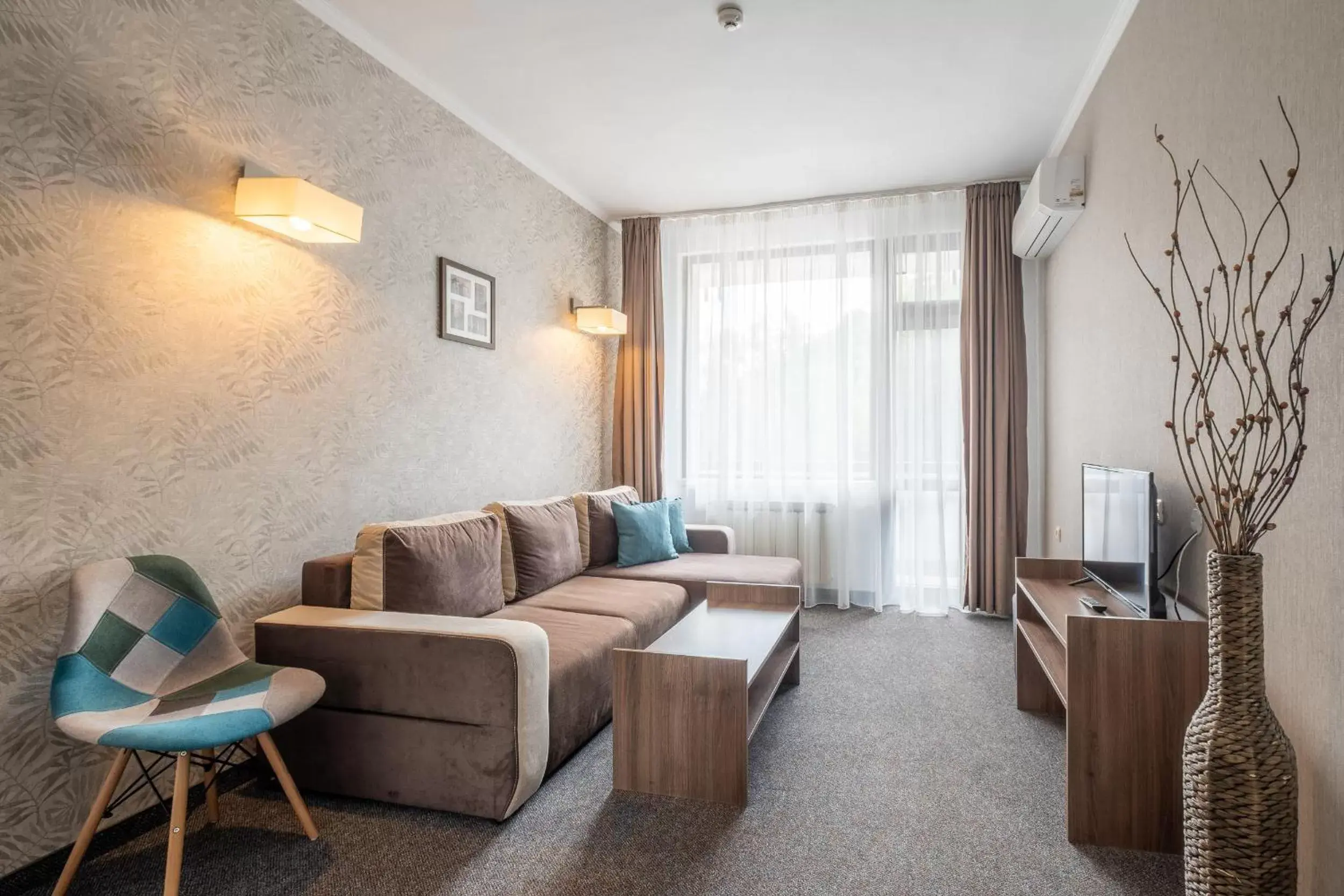 One-Bedroom Suite with Balcony - Free Relax Zone in Park Hotel Asenevtsi One-Bedroom Suite with Balcony - Free Relax Zone in Park Hotel Asenevtsi