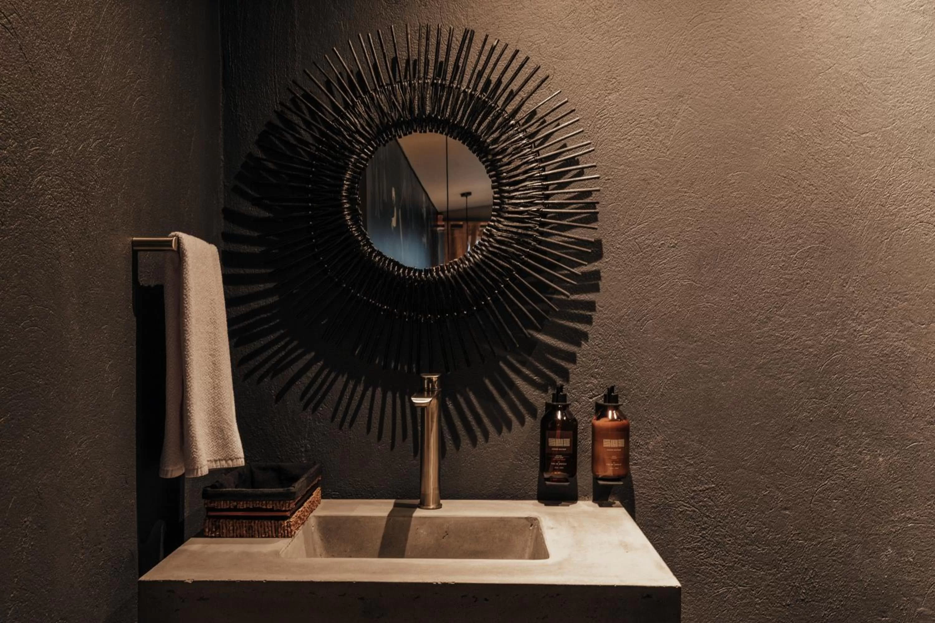 Bathroom in Sui Posada Boutique