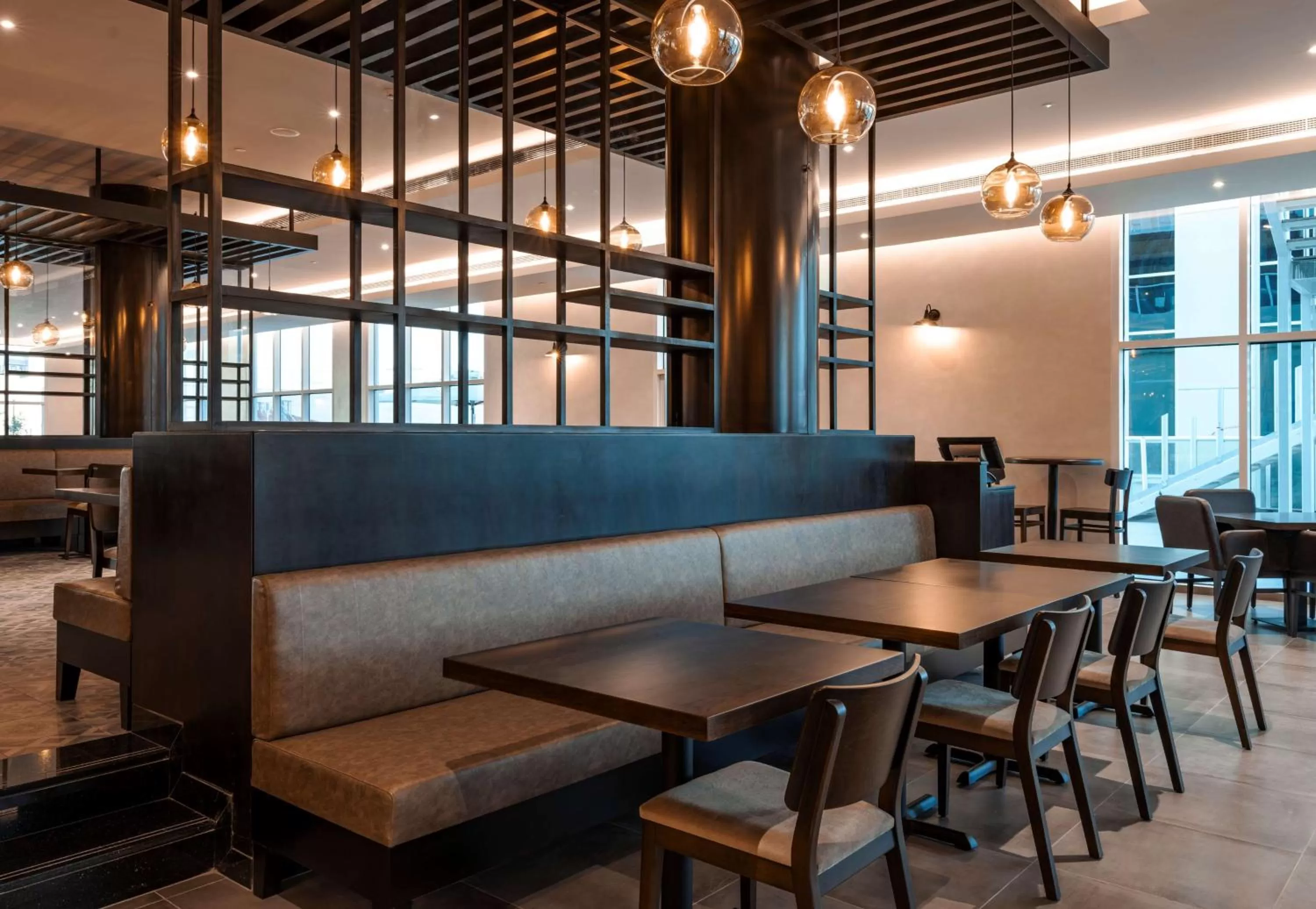 Restaurant/places to eat in Radisson Resort Ras Al Khaimah Marjan Island